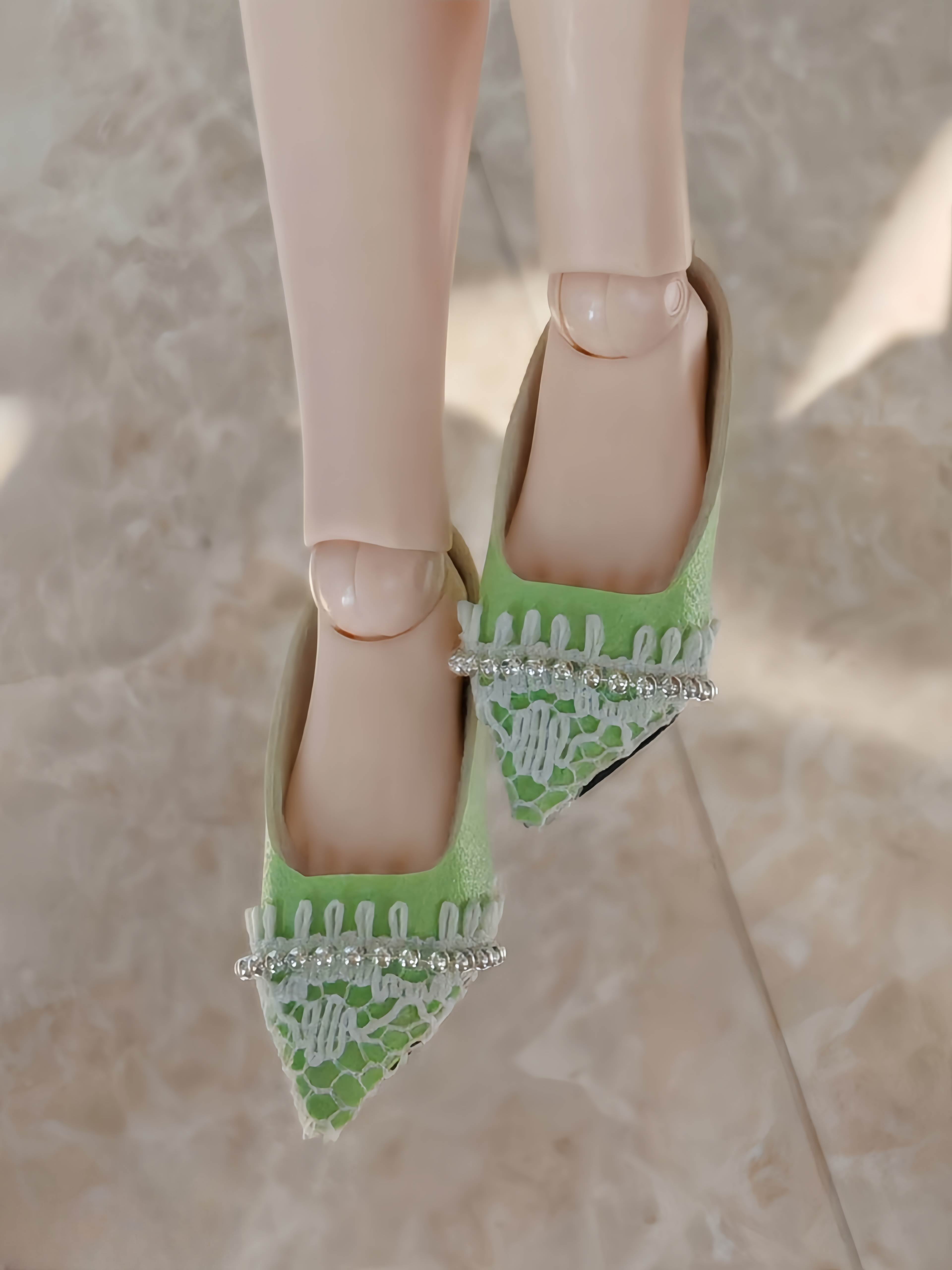 Candy Hue Pointed Blythe Flat Front View | ToastDoll