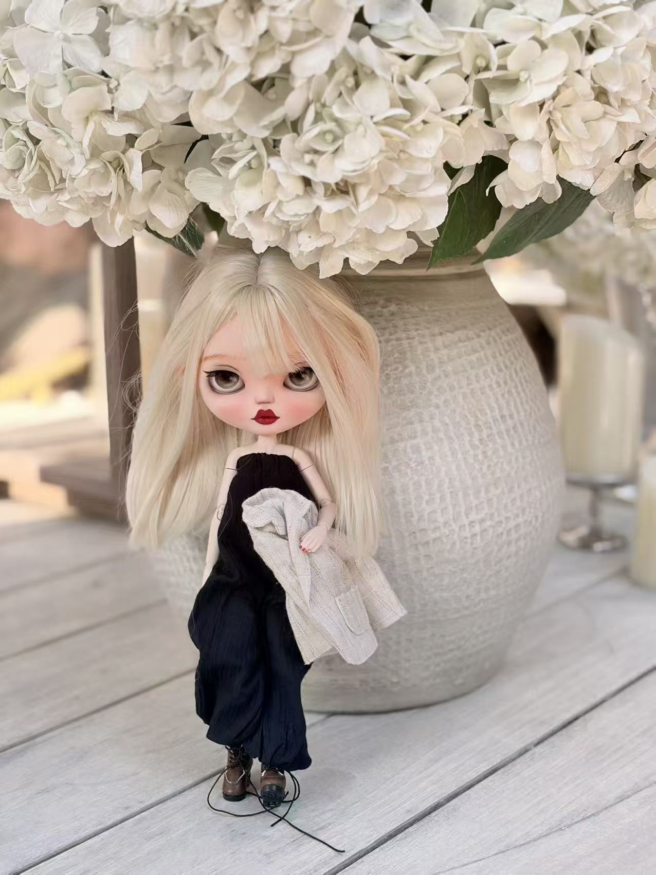 Cool Beauty Custom Blythe OOAK - Chic Doll - ToastDoll