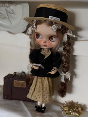 Vintage Writer Blythe Outfit Side View | ToastDoll