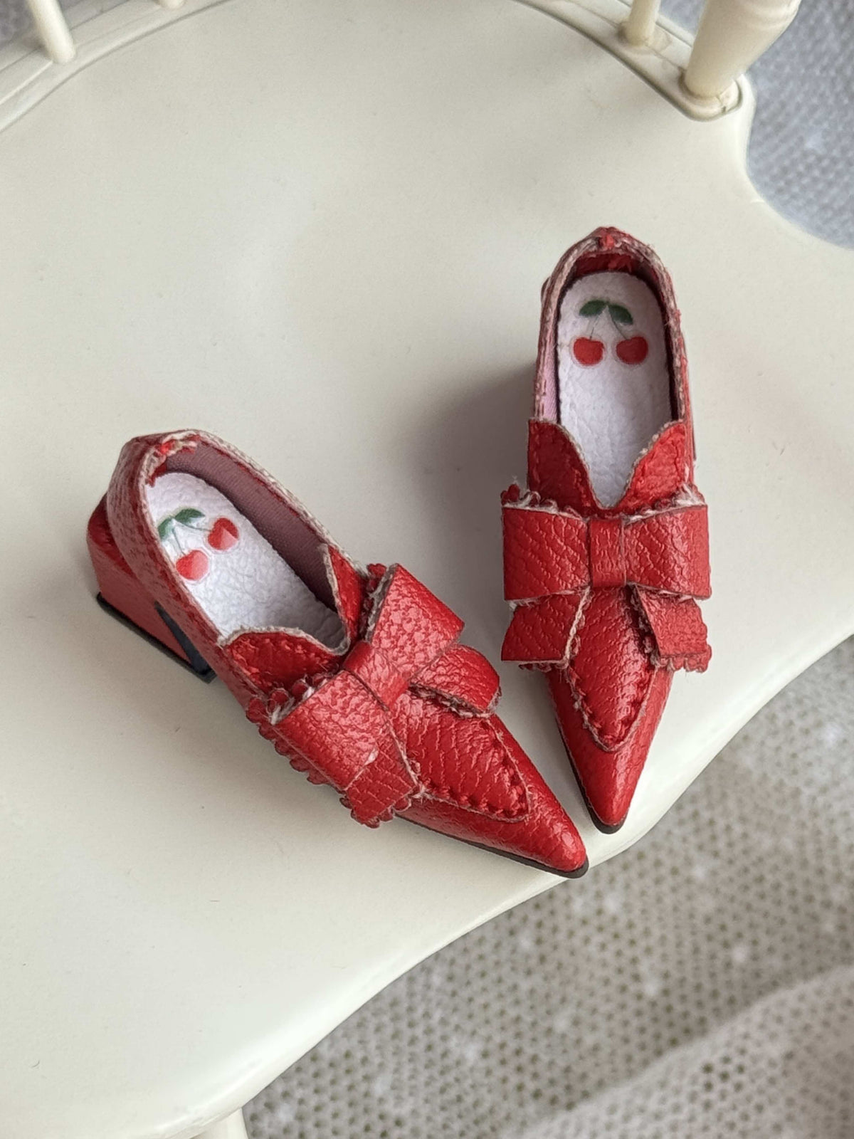 Handmade Shoes for Blythe/Obitsu, Pointed-Toe Mid Block Heel with Bow