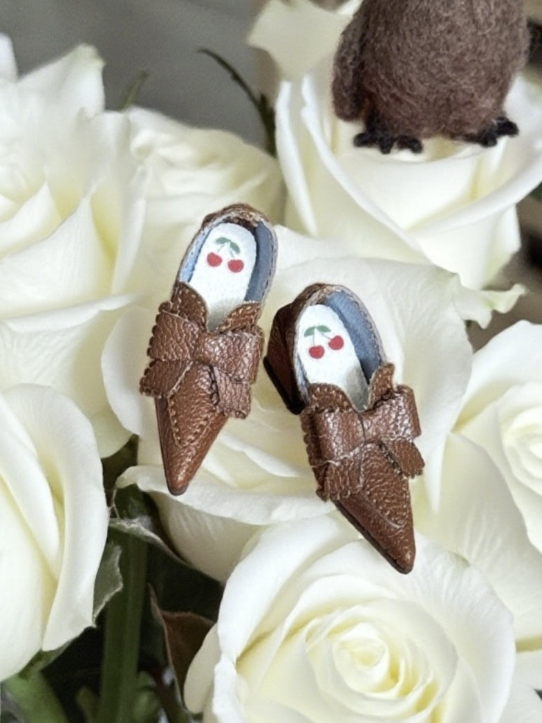 Handmade Shoes for Blythe/Obitsu, Pointed-Toe Mid Block Heel with Bow