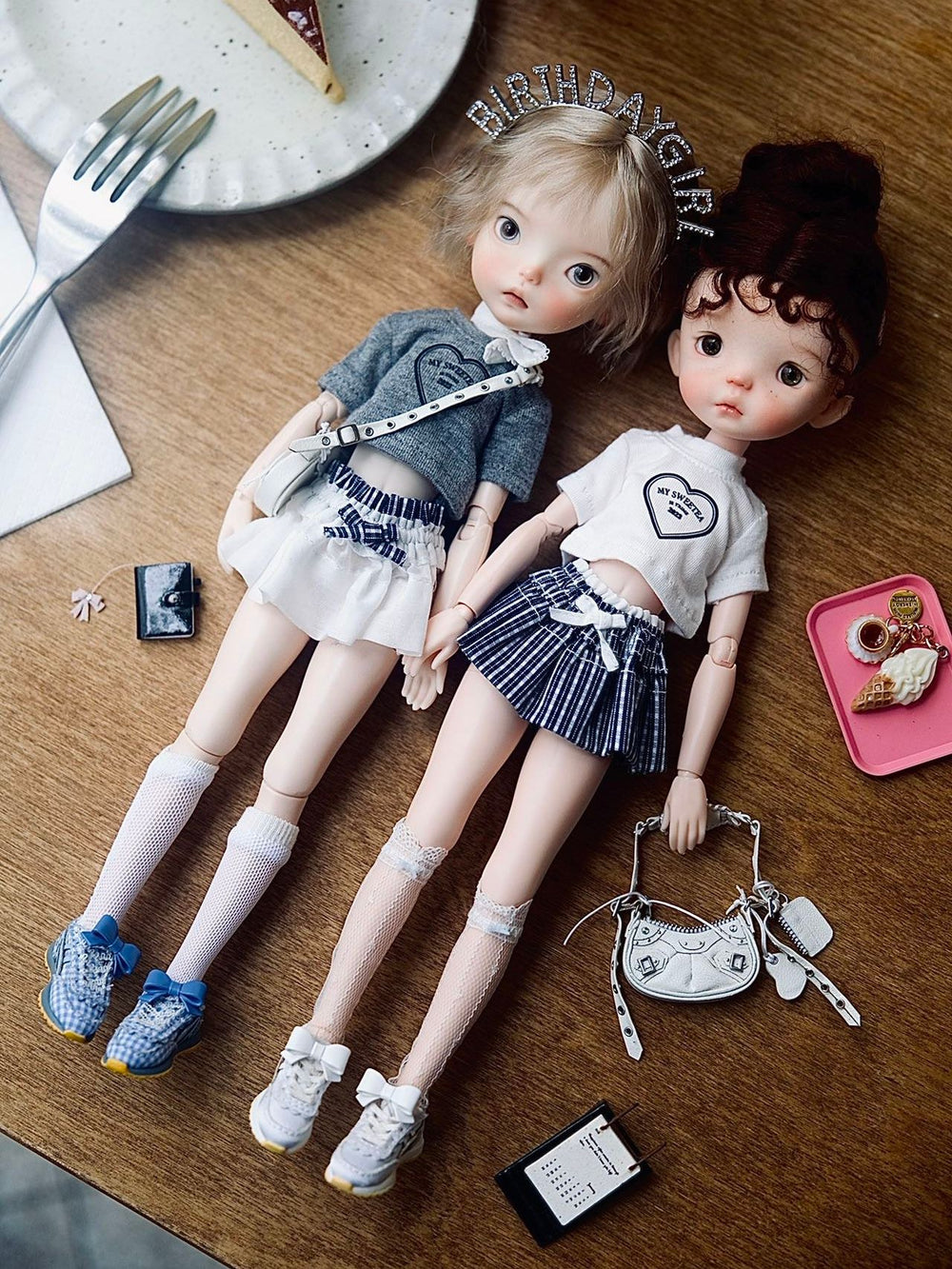 Vibrant Bow Blythe 1/6 BJD Sneakers Full Body View | ToastDollToastDoll