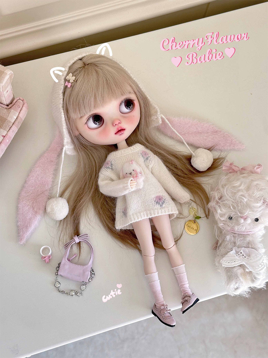 White Little Cutie - Custom Blythe Commission - ToastDoll