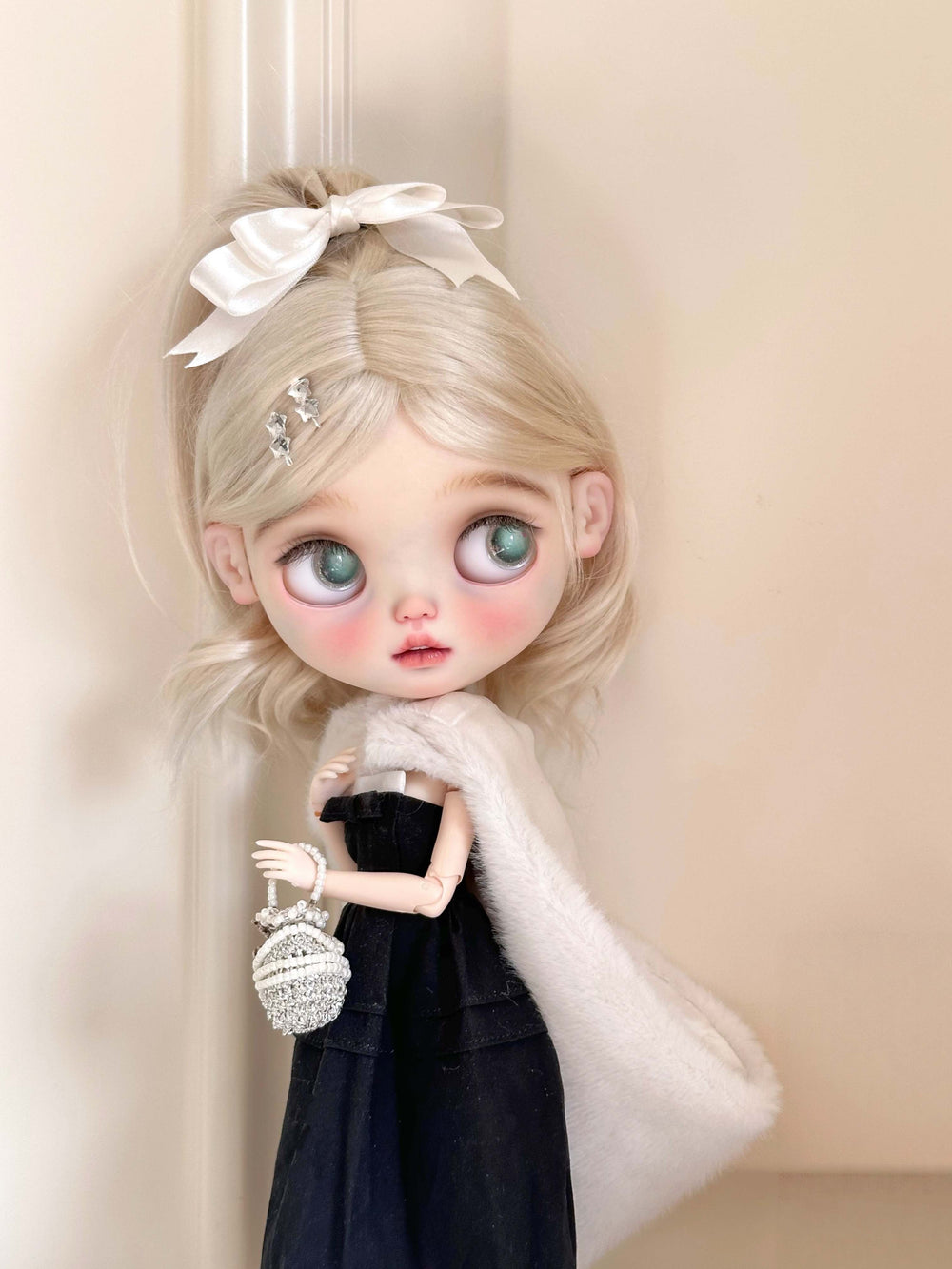 Odette Custom Blythe OOAK Side View | ToastDoll