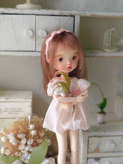 Peaches Custom 1/6 BJD OOAK Spring Pink Doll Close-up | ToastDoll