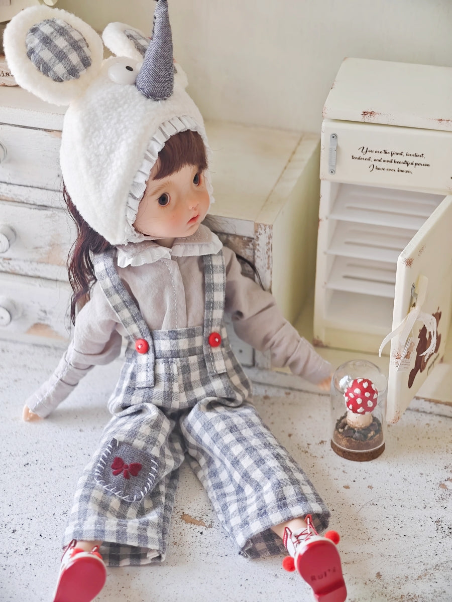 Milo Custom 1/6 BJD OOAK Innocent Quirky Doll Side View | ToastDoll