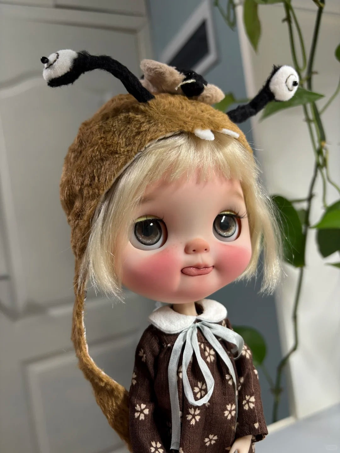 Baby Cutie Tongue Out - Custom Blythe Commission - ToastDoll