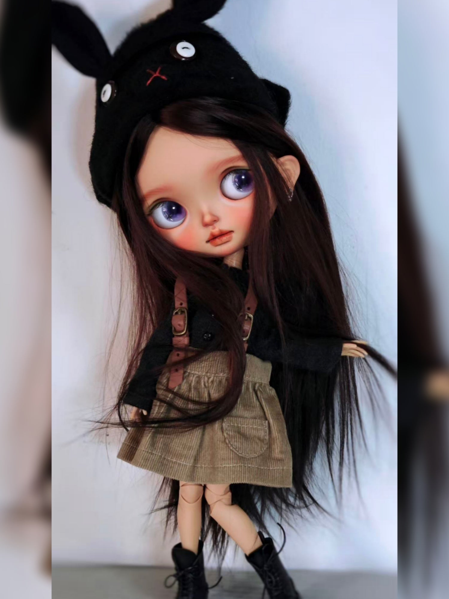 Mina Custom Blythe OOAK Full Body View | ToastDoll