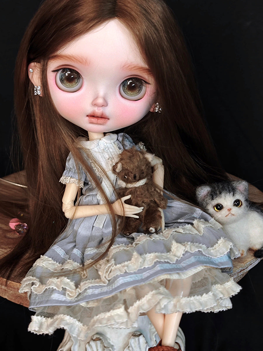 Vanille Custom Blythe OOAK Eyelids Half Body Shot | ToastDoll