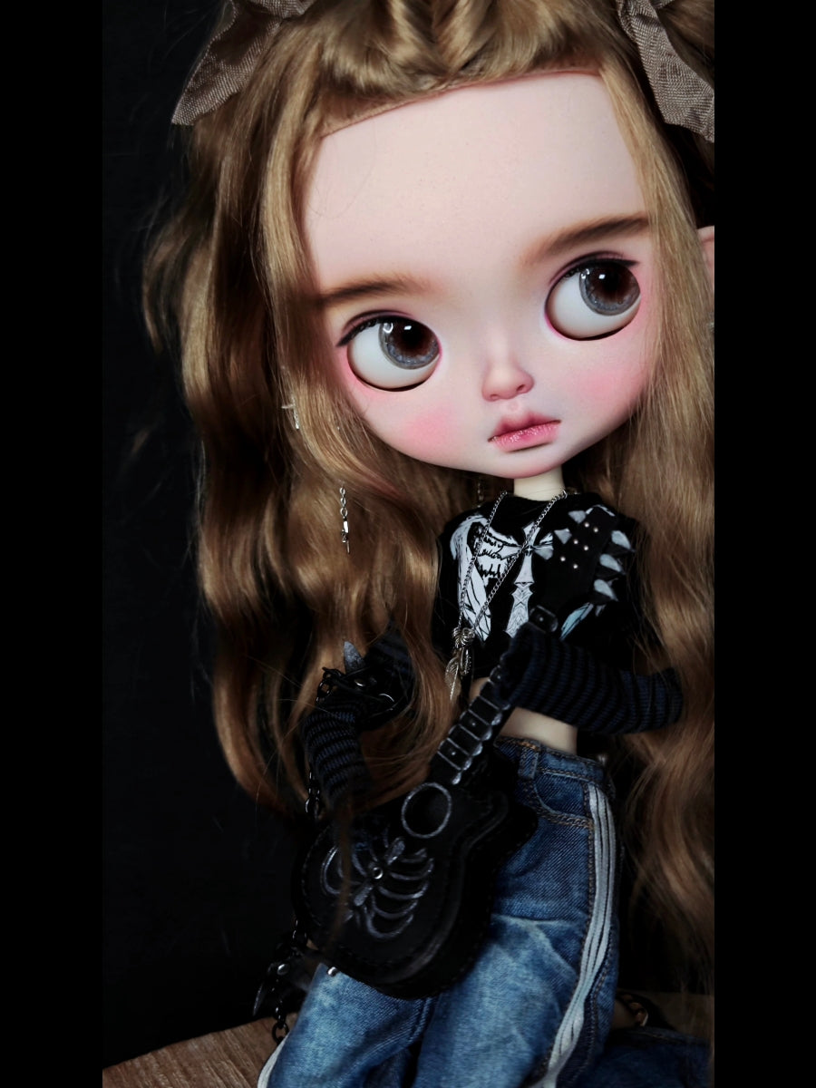 Skye Custom Blythe OOAK - Rebellious Dreamy Doll - ToastDoll