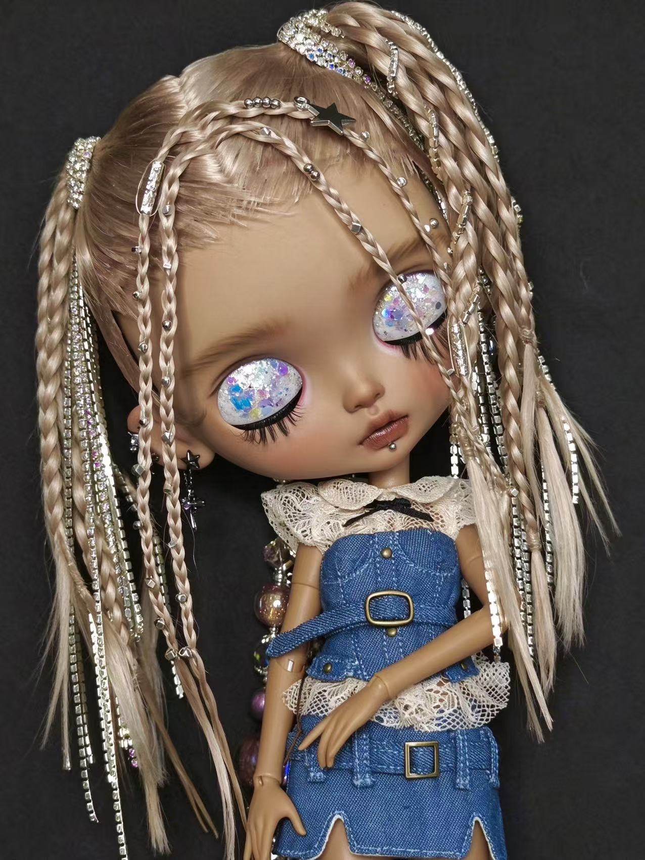 Stella Custom Blythe OOAK - Fancy Tan Doll - ToastDoll