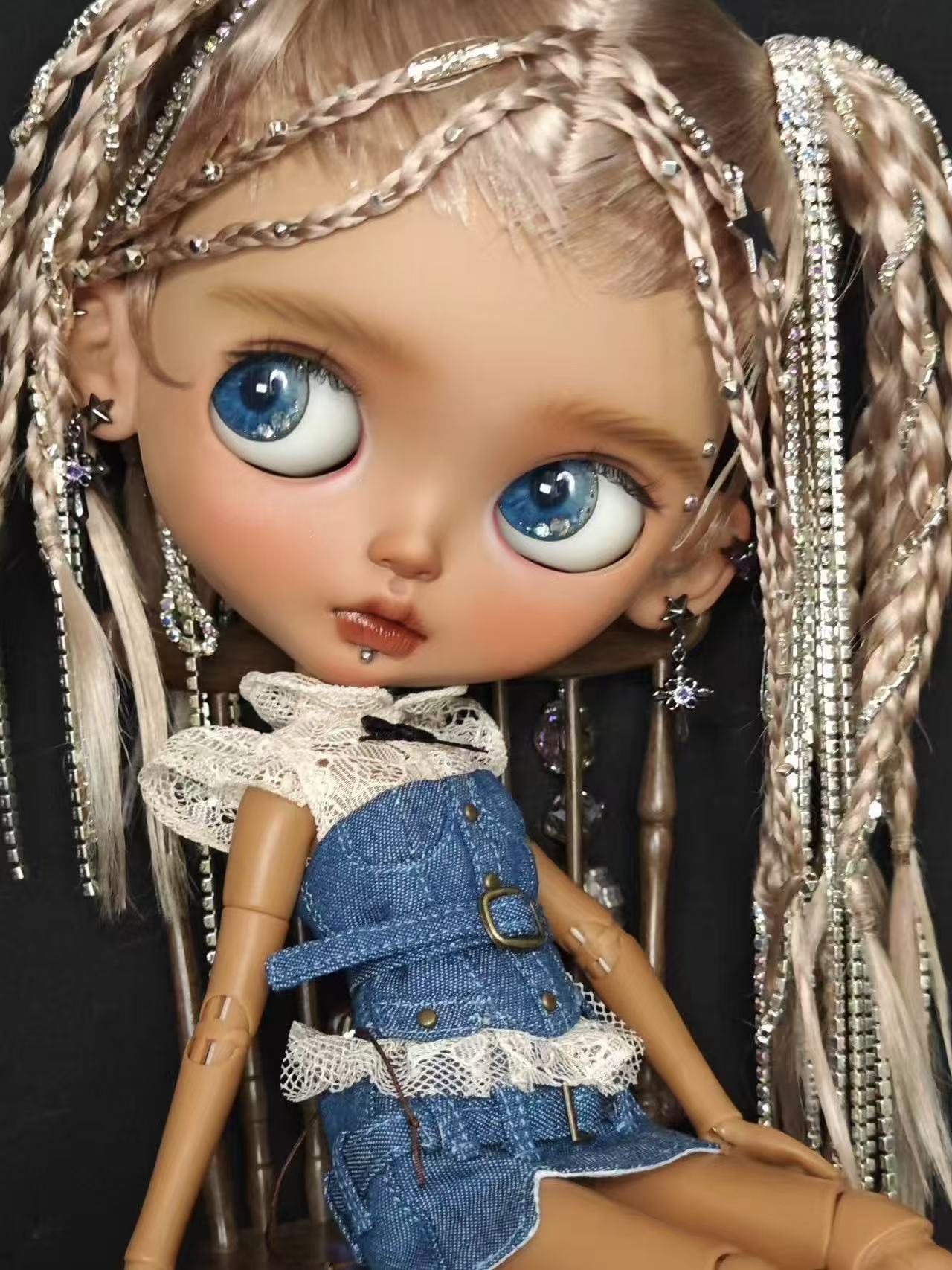 Stella Custom Blythe OOAK - Fancy Tan Doll - ToastDoll
