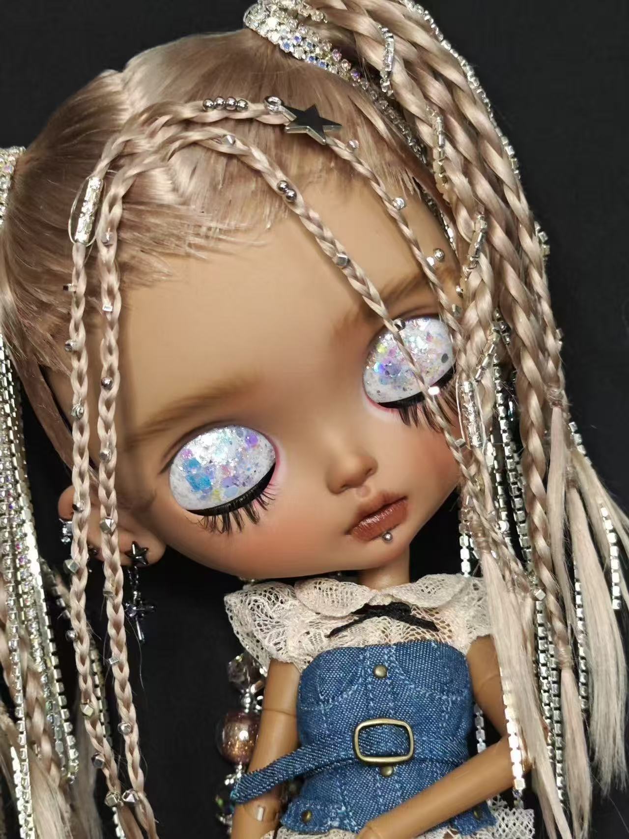 Stella Custom Blythe OOAK - Fancy Tan Doll - ToastDoll