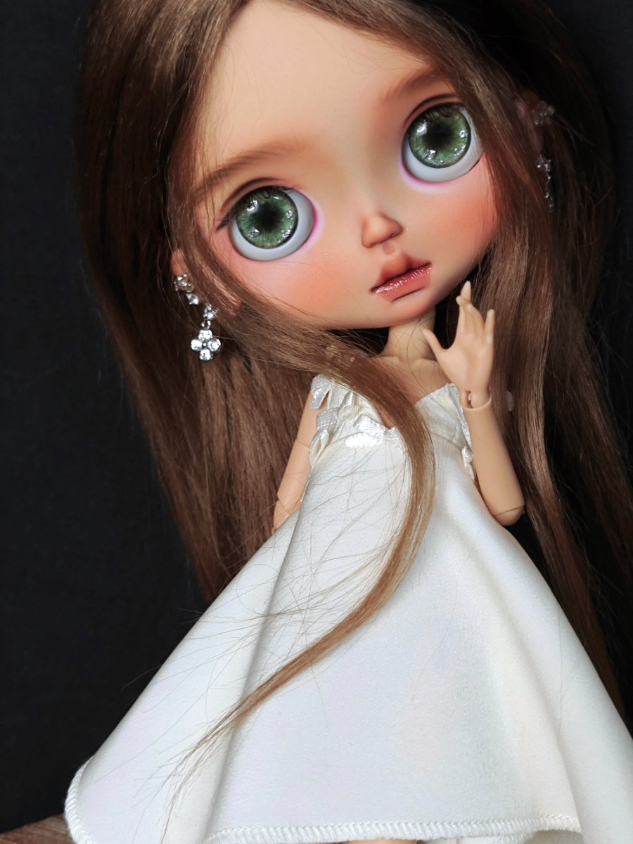 Bianca Custom Blythe OOAK - Pure Tan Doll - ToastDoll