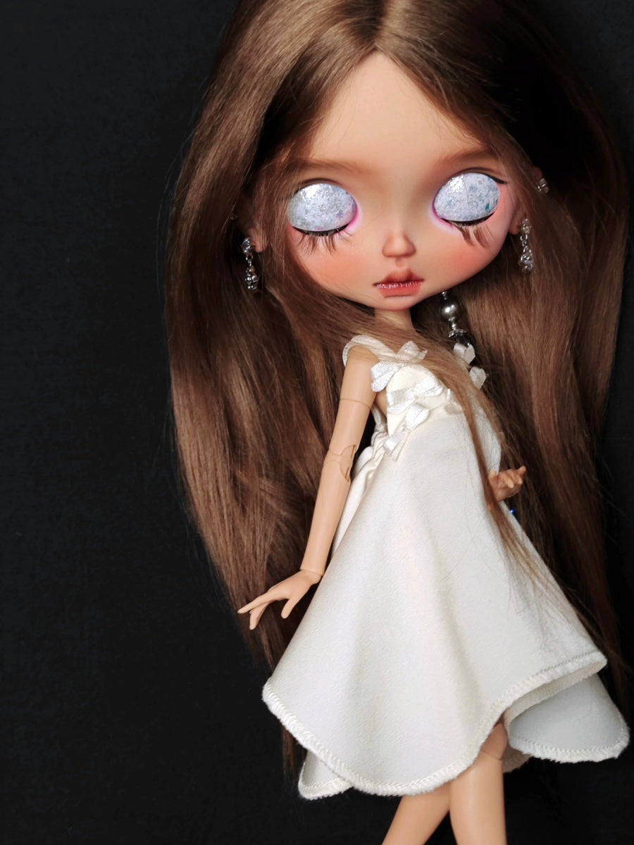 Bianca Custom Blythe OOAK - Pure Tan Doll - ToastDoll