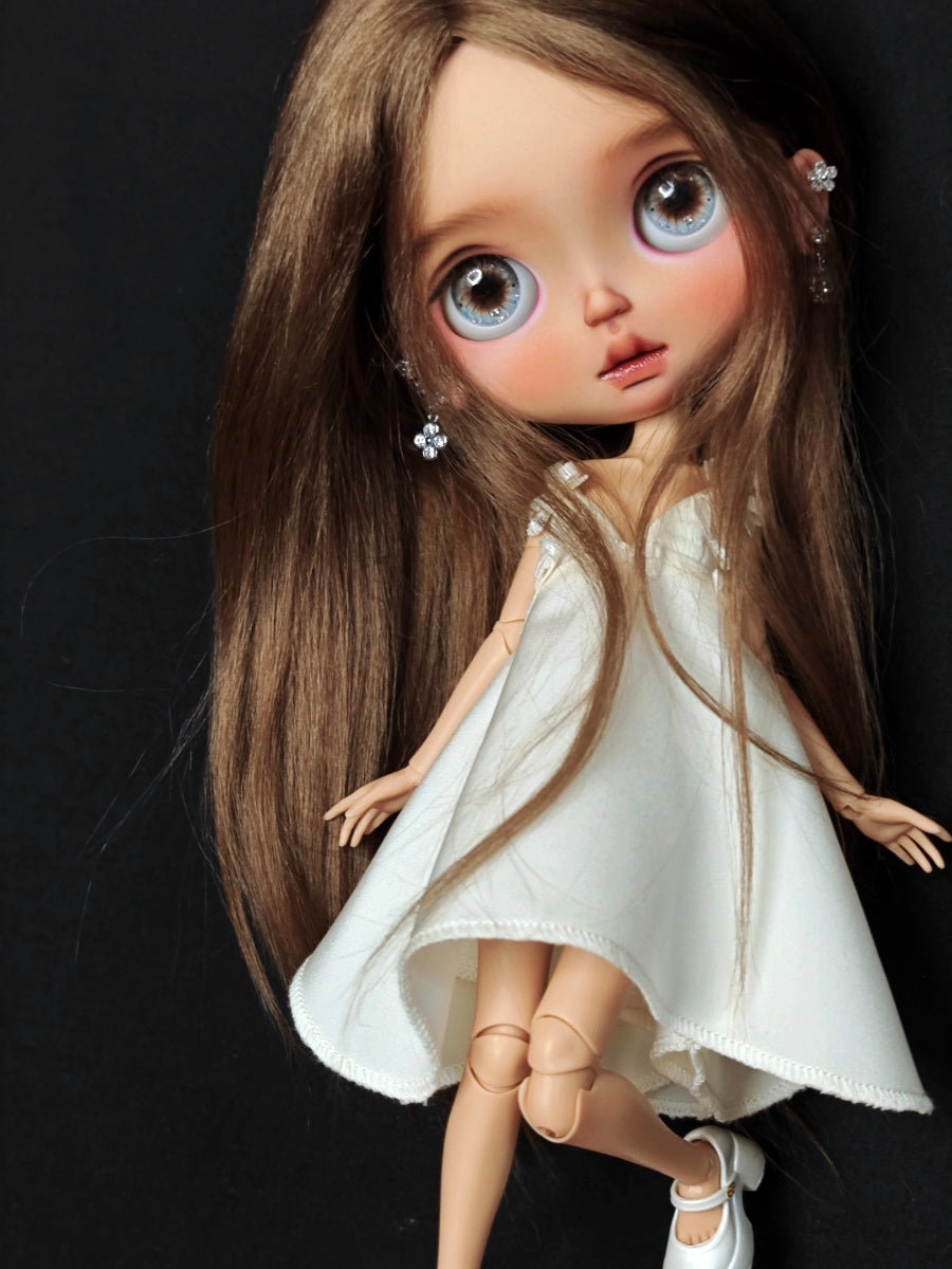 Bianca Custom Blythe OOAK - Pure Tan Doll - ToastDoll