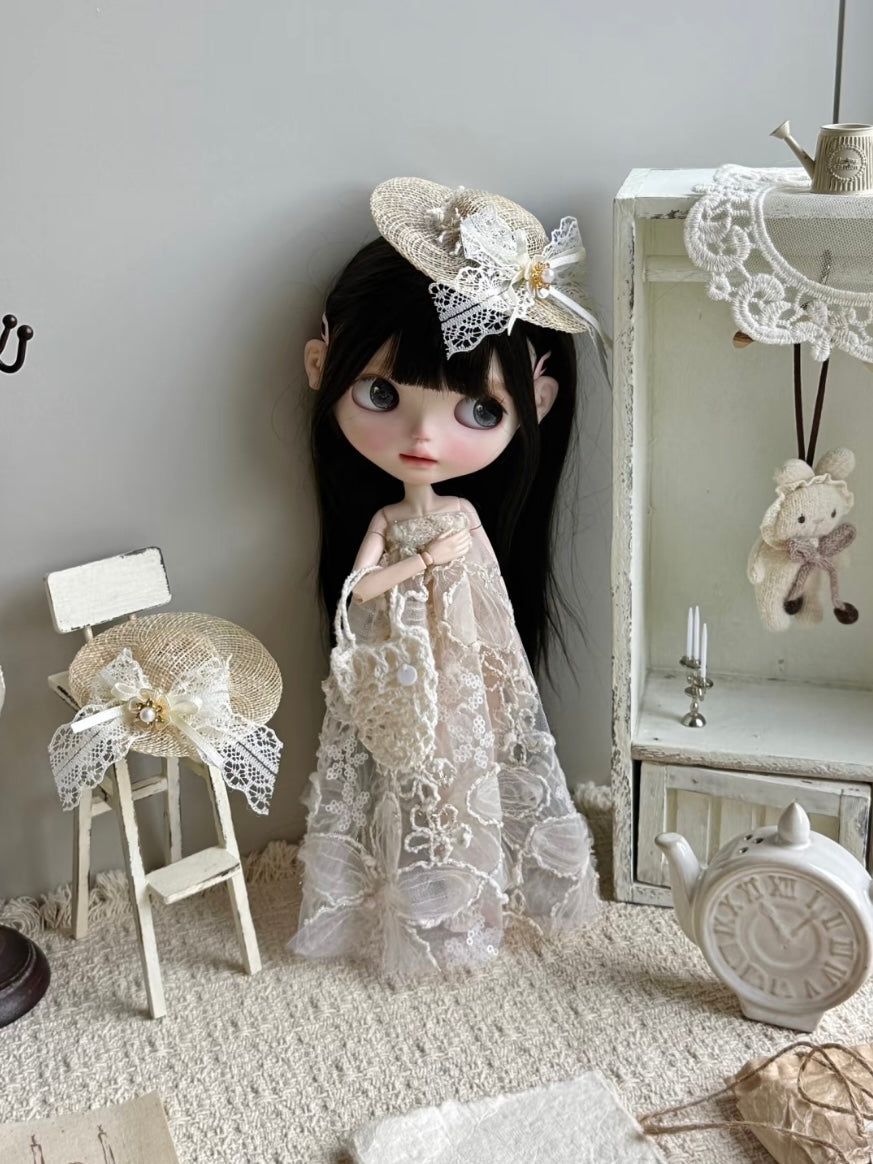 Lace Floral Blythe 1/6 BJD Outfit On Blythe Doll Display | ToastDoll