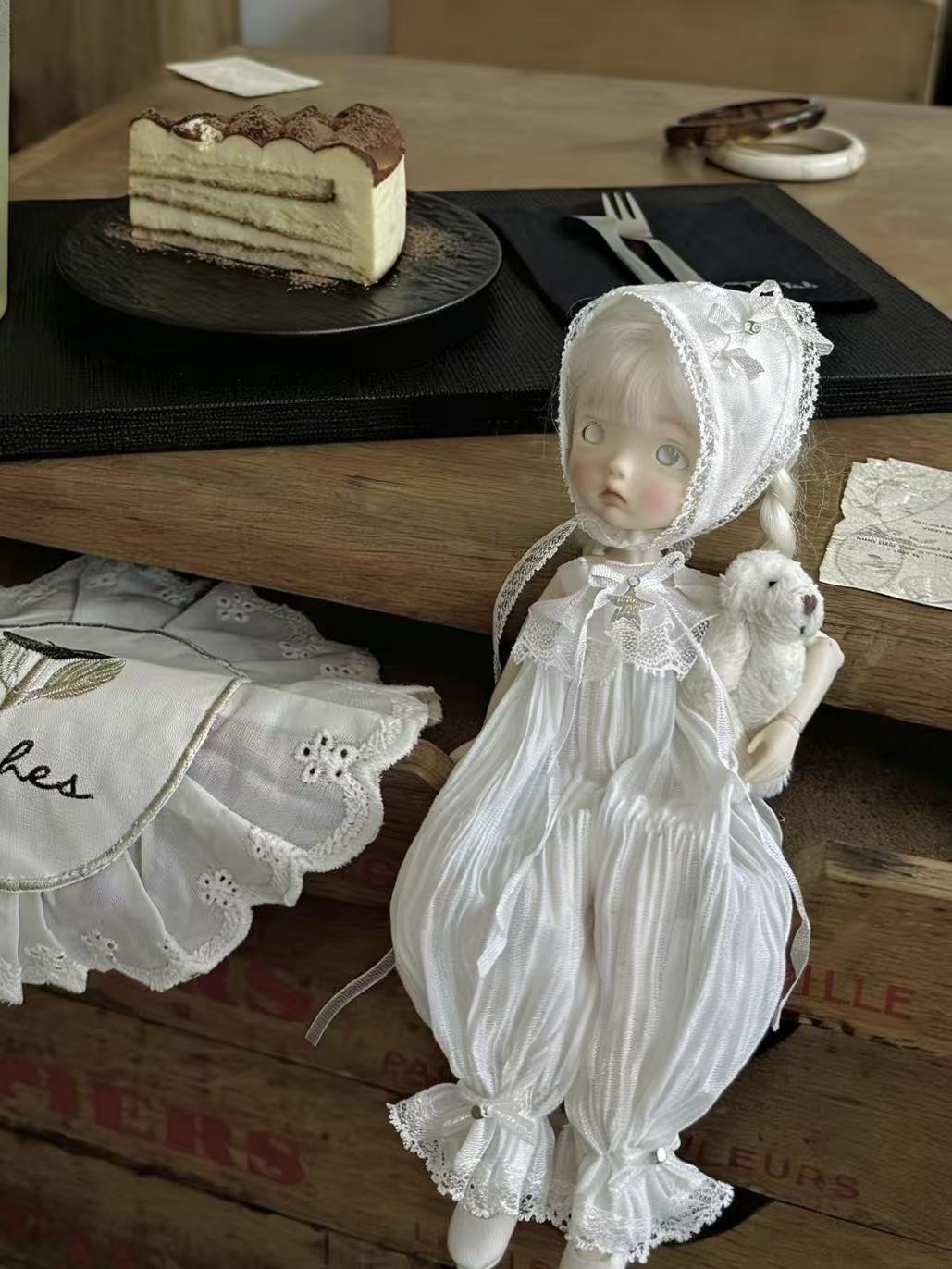 White Satin Lace Blythe BJD Outfit - Handmade Doll Clothes - ToastDoll