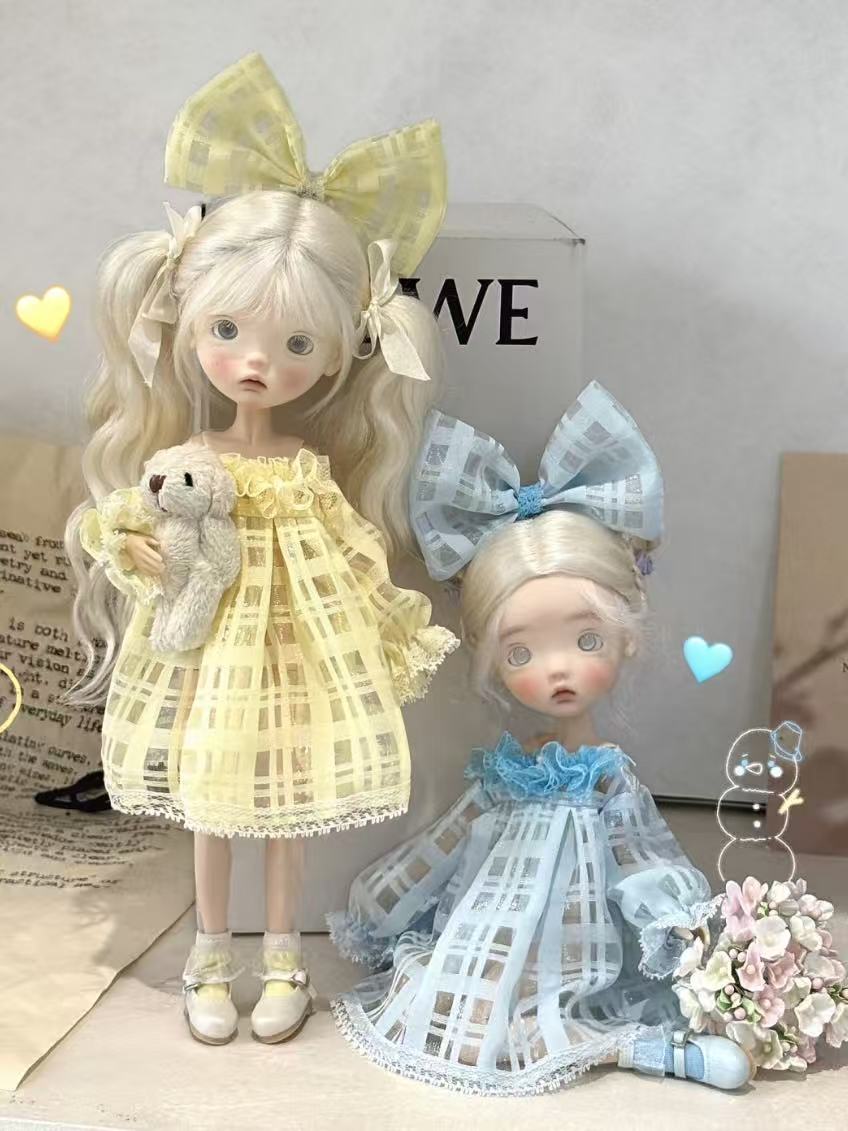 Pastel Lace Bow Blythe BJD Outfit On Doll Display | ToastDoll 