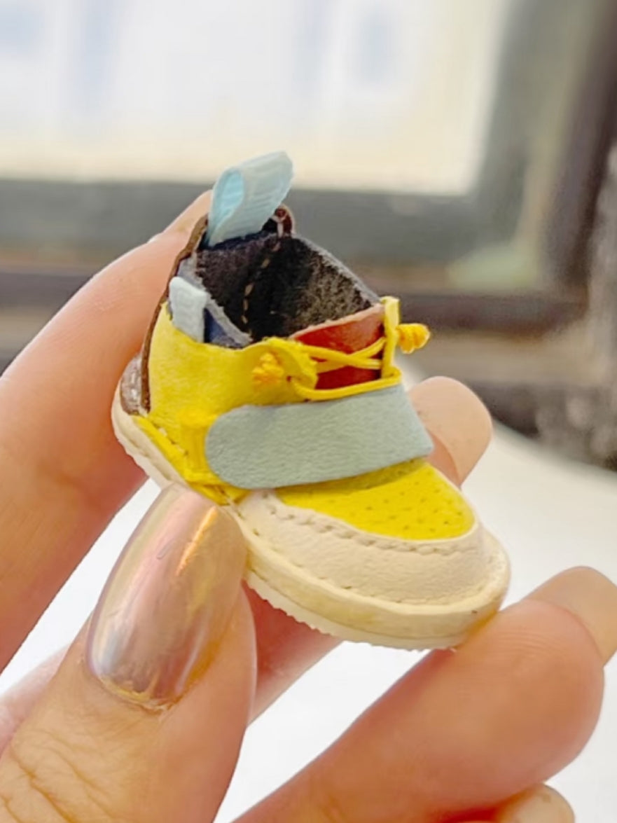Multi-Color Cowhide Blythe Ob11 Yellow-Blue Colorblock Sneakers | ToastDoll