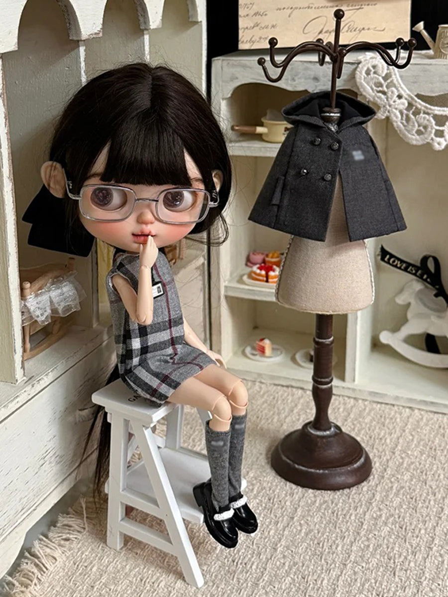 Vintage Check Preppy Blythe Outfit On Doll Display | ToastDoll