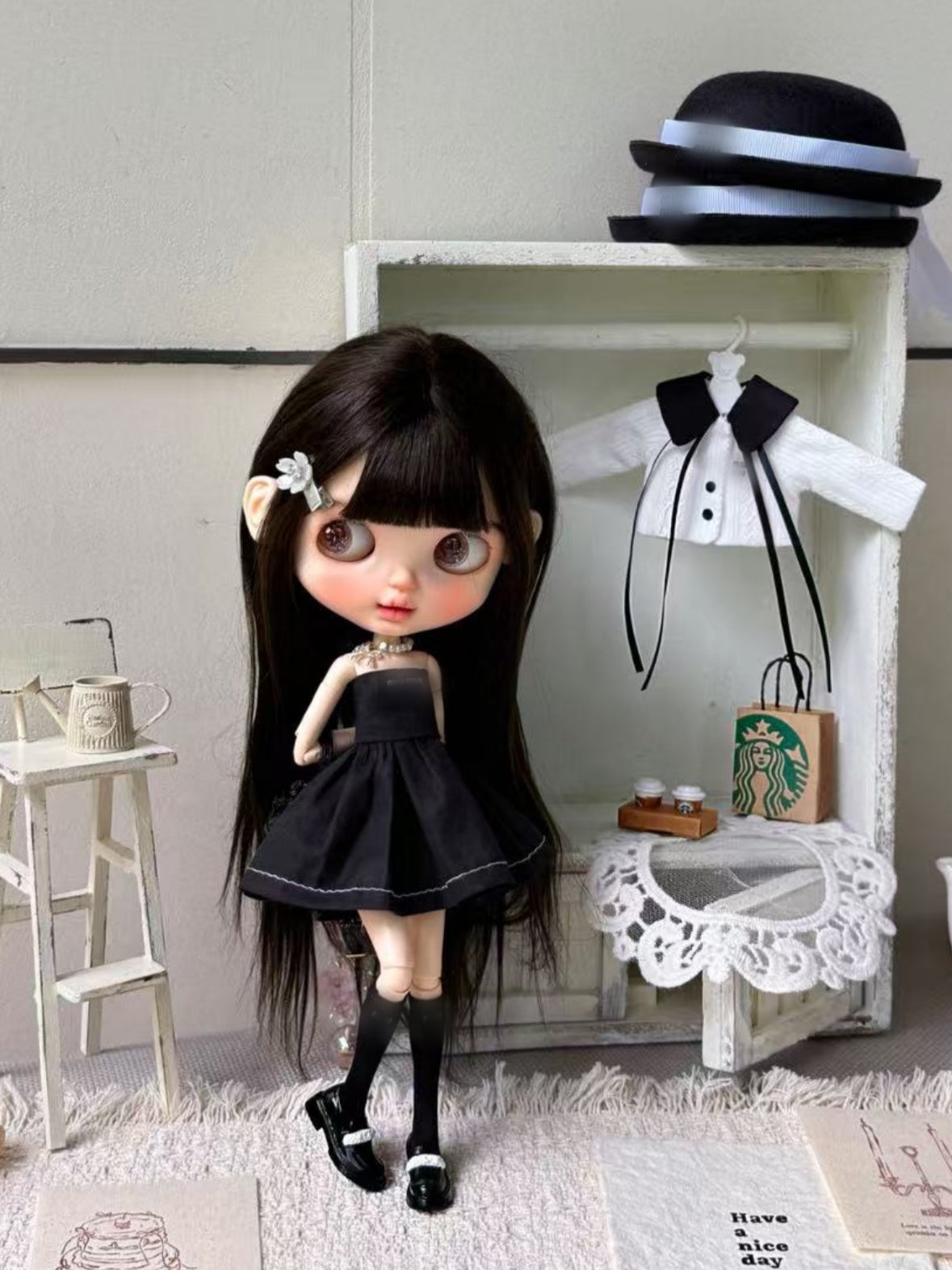 Black Chic Blythe 1/6 BJD Outfit Standing Pose | ToastDoll
