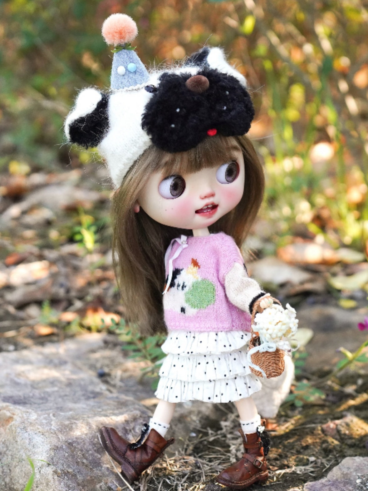 Puppy Sweater Tiered Dress Blythe Pink Outfit On Doll Display | ToastDoll