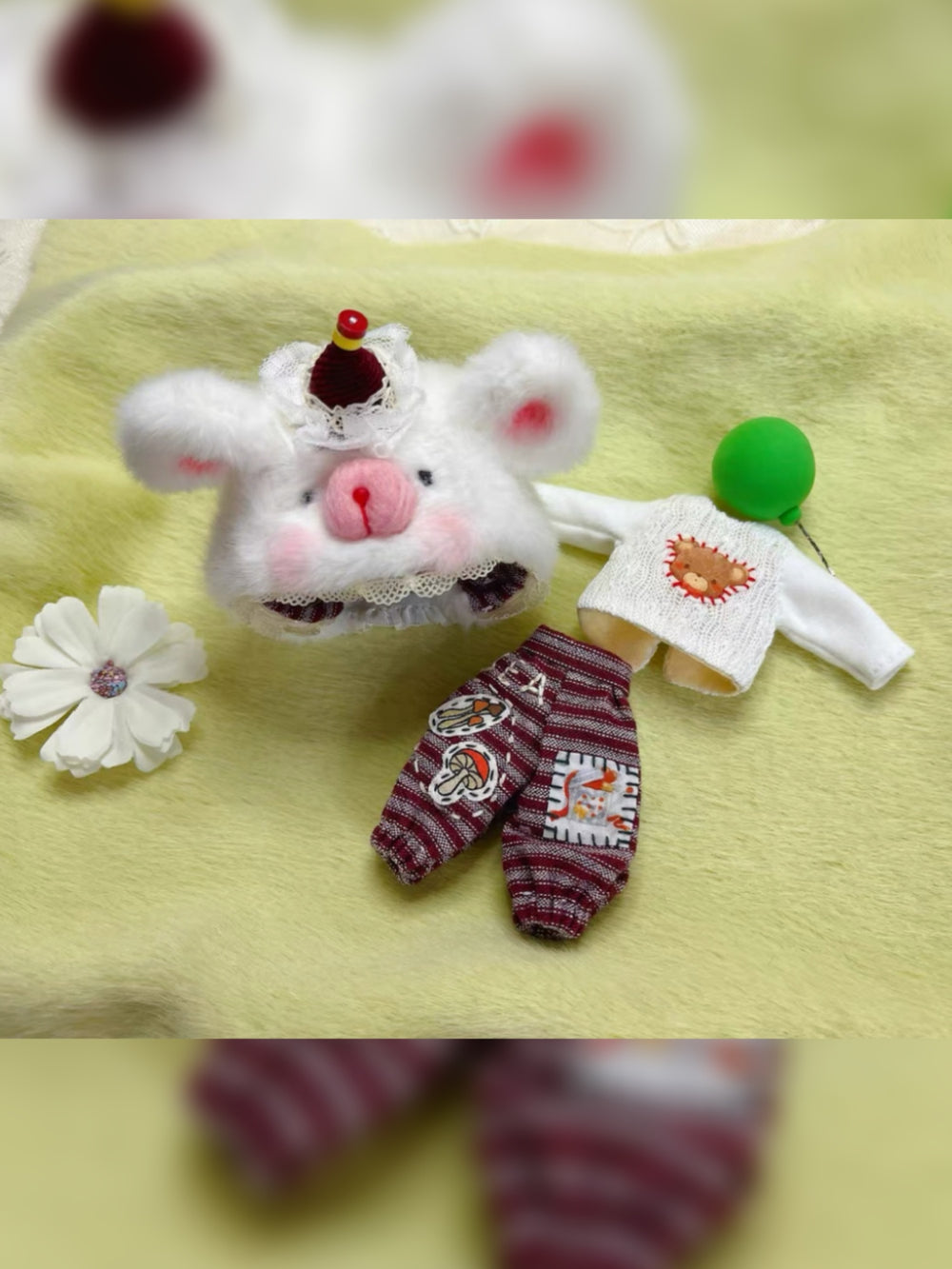 Plush White Bear Hat Baggy Pants OB11 Outfit Flat Lay | ToastDoll