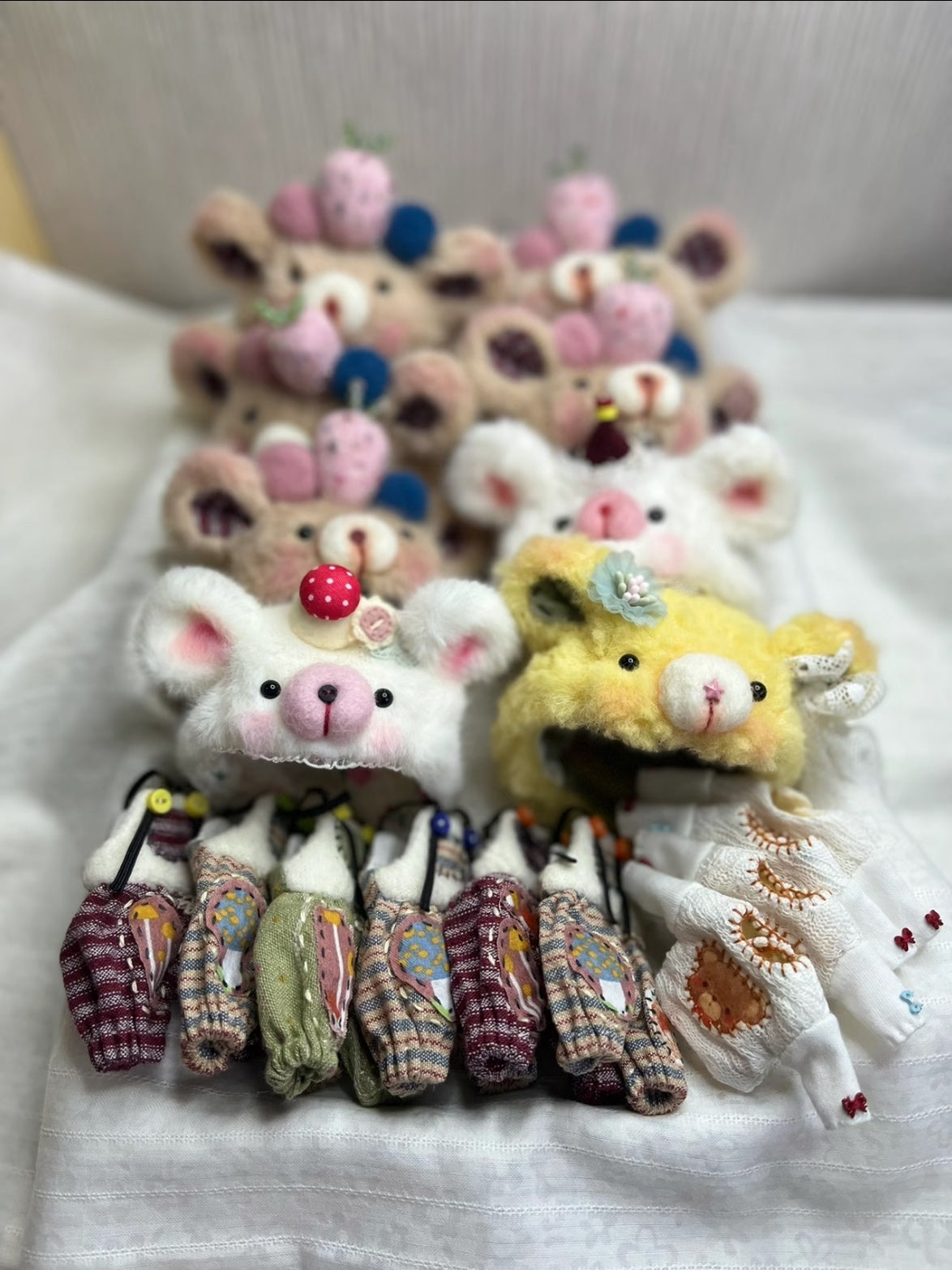 Plush Bear Hat Baggy Pants OB11 Outfit Flat Lay | ToastDoll
