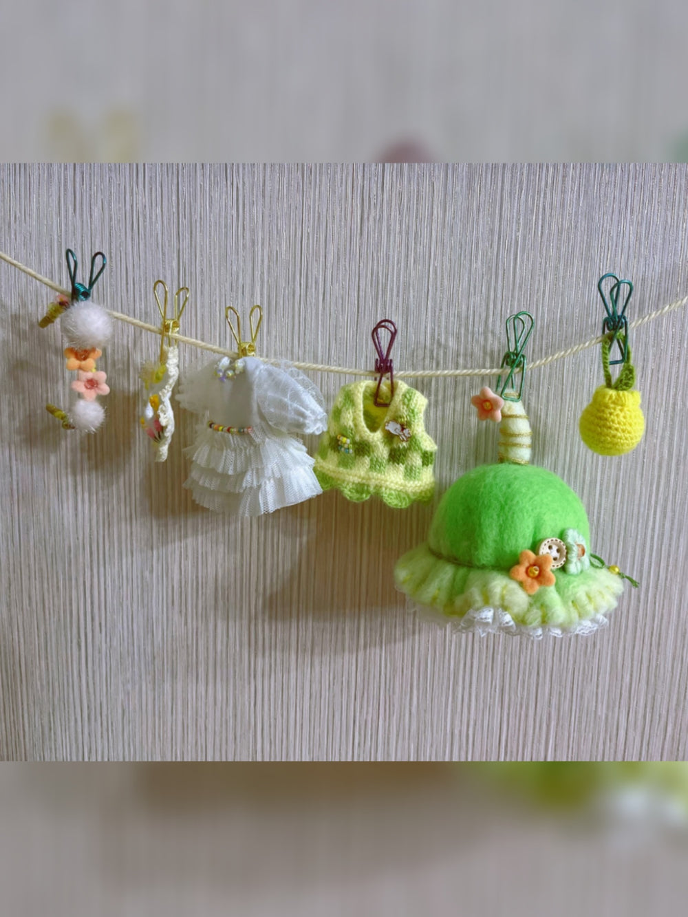 Candy Colored Knit Vest Dress OB11 Lawn-Green Outfit Detail | ToastDoll