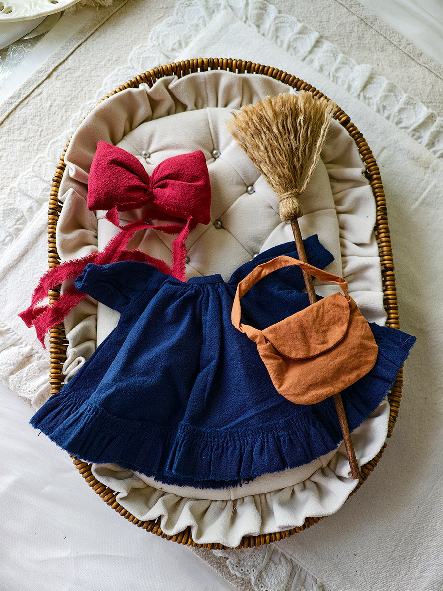 Red Bow Witch Blythe Outfit Flat Lay | ToastDoll