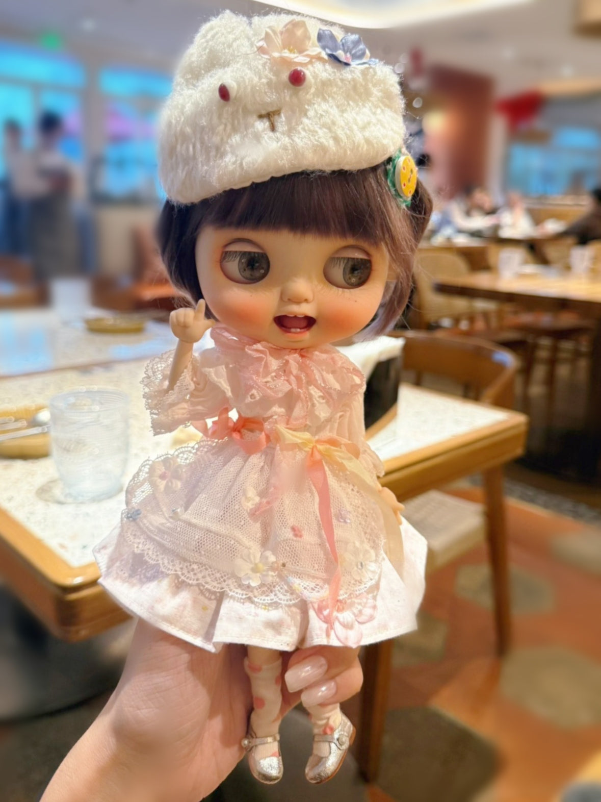 Floral Lace Tulle Blythe Outfit On Doll Display | ToastDoll