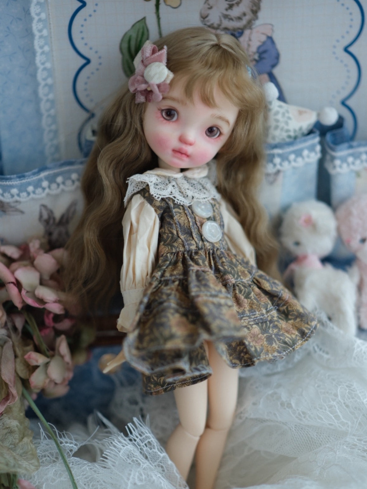 Vintage Floral Blythe 1/6 BJD Grey Dress On Doll Display | ToastDoll