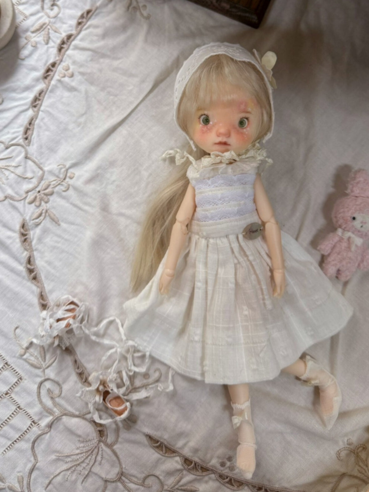 White Lace Blythe 1/6 BJD Dress Set On Doll Display | ToastDoll