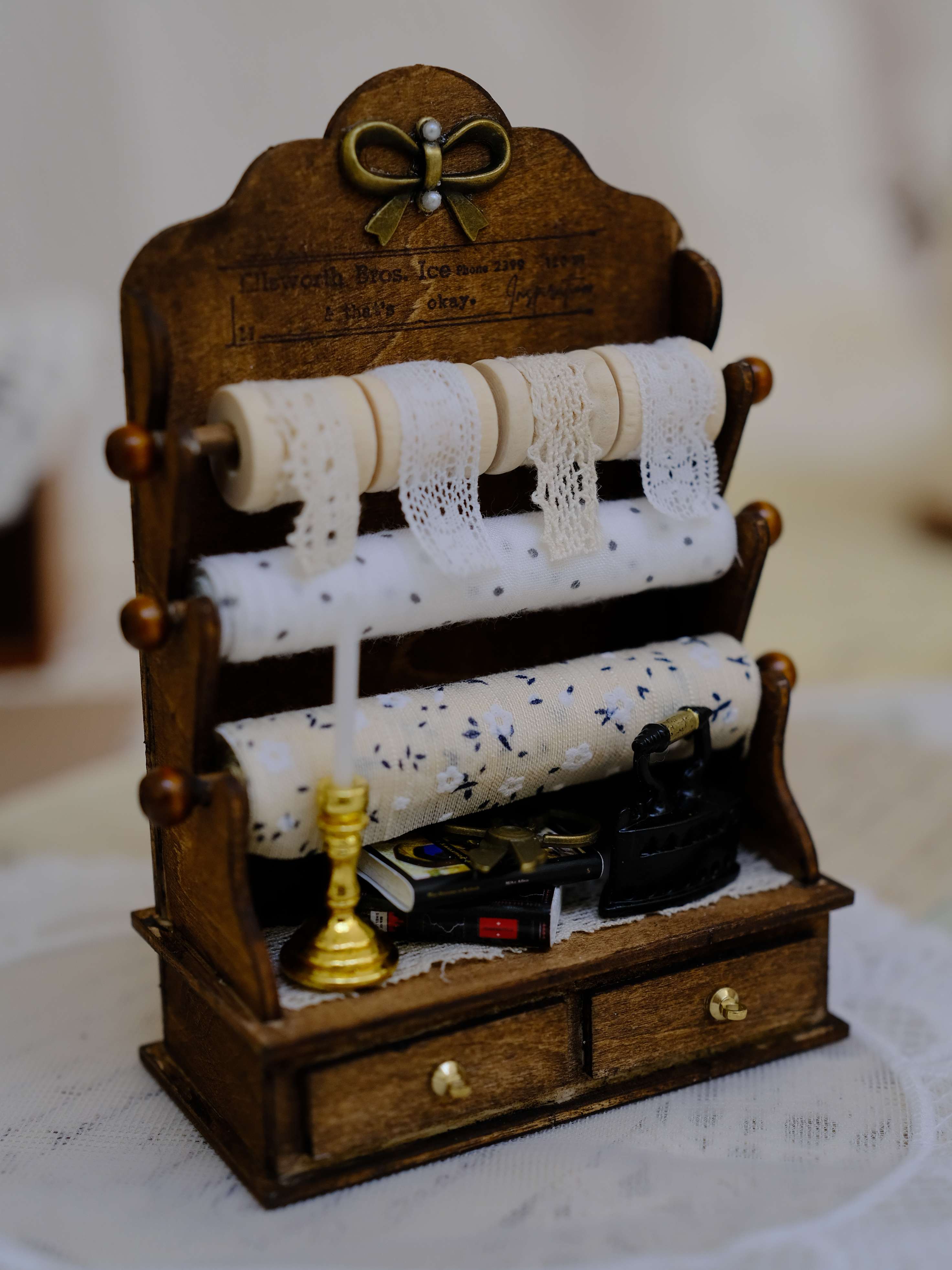 1/6 1/12 Scale Miniature Dollhouse Textile Roll Display Stand