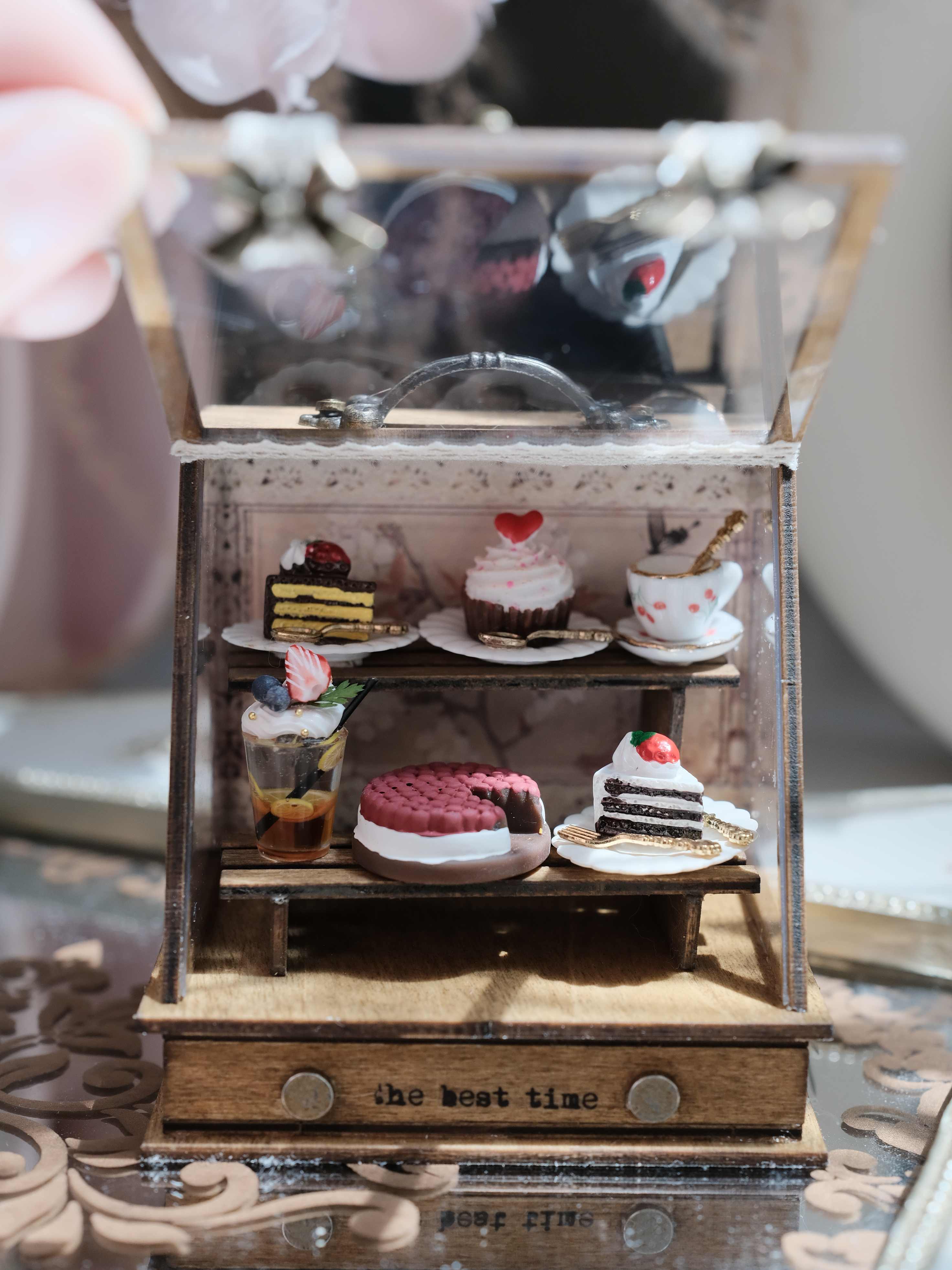 1/6 1/12 Scale Miniature Dollhouse Cake Display Cabinet