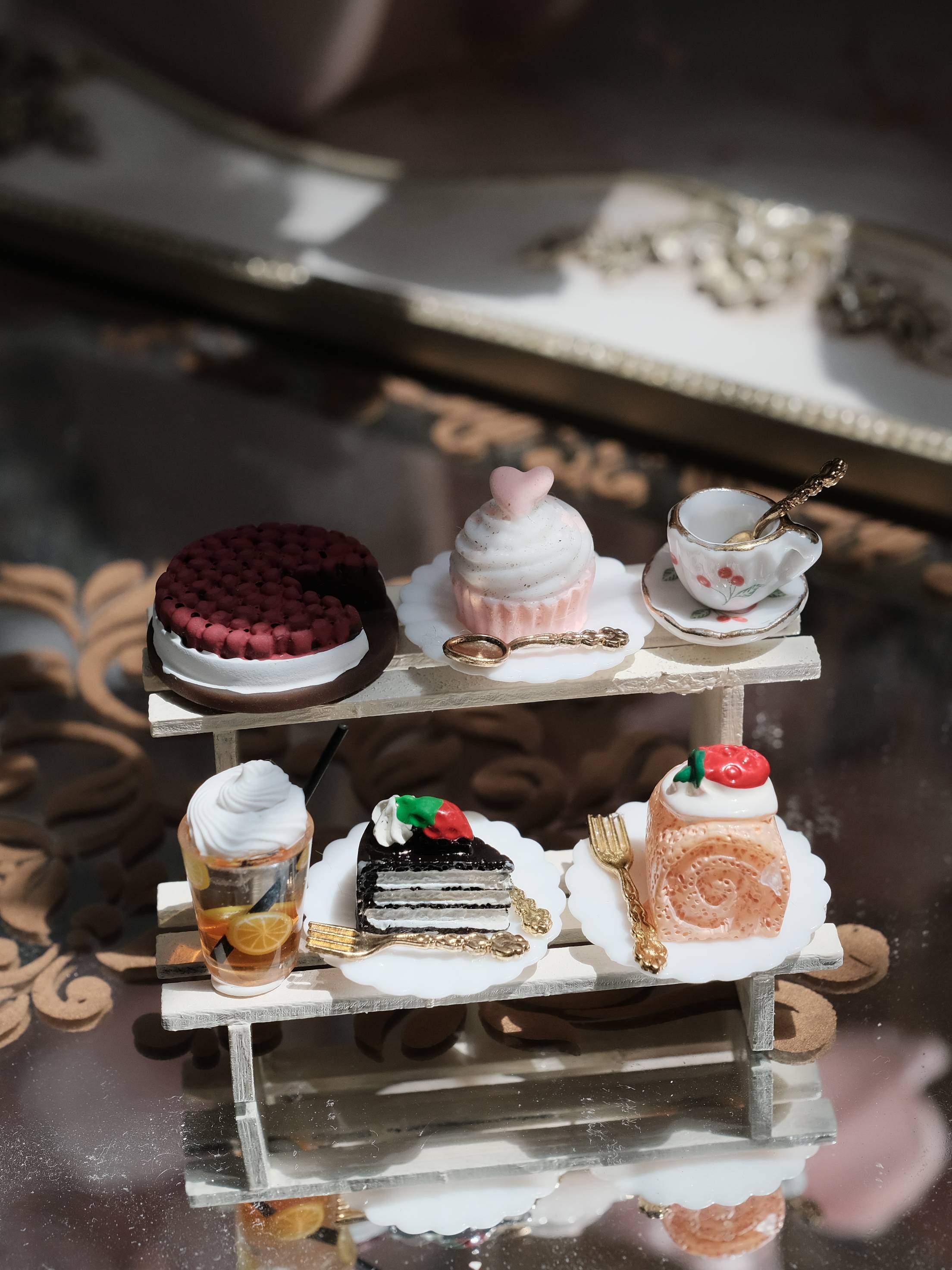 1/6 1/12 Scale Miniature Dollhouse Cake Display Cabinet
