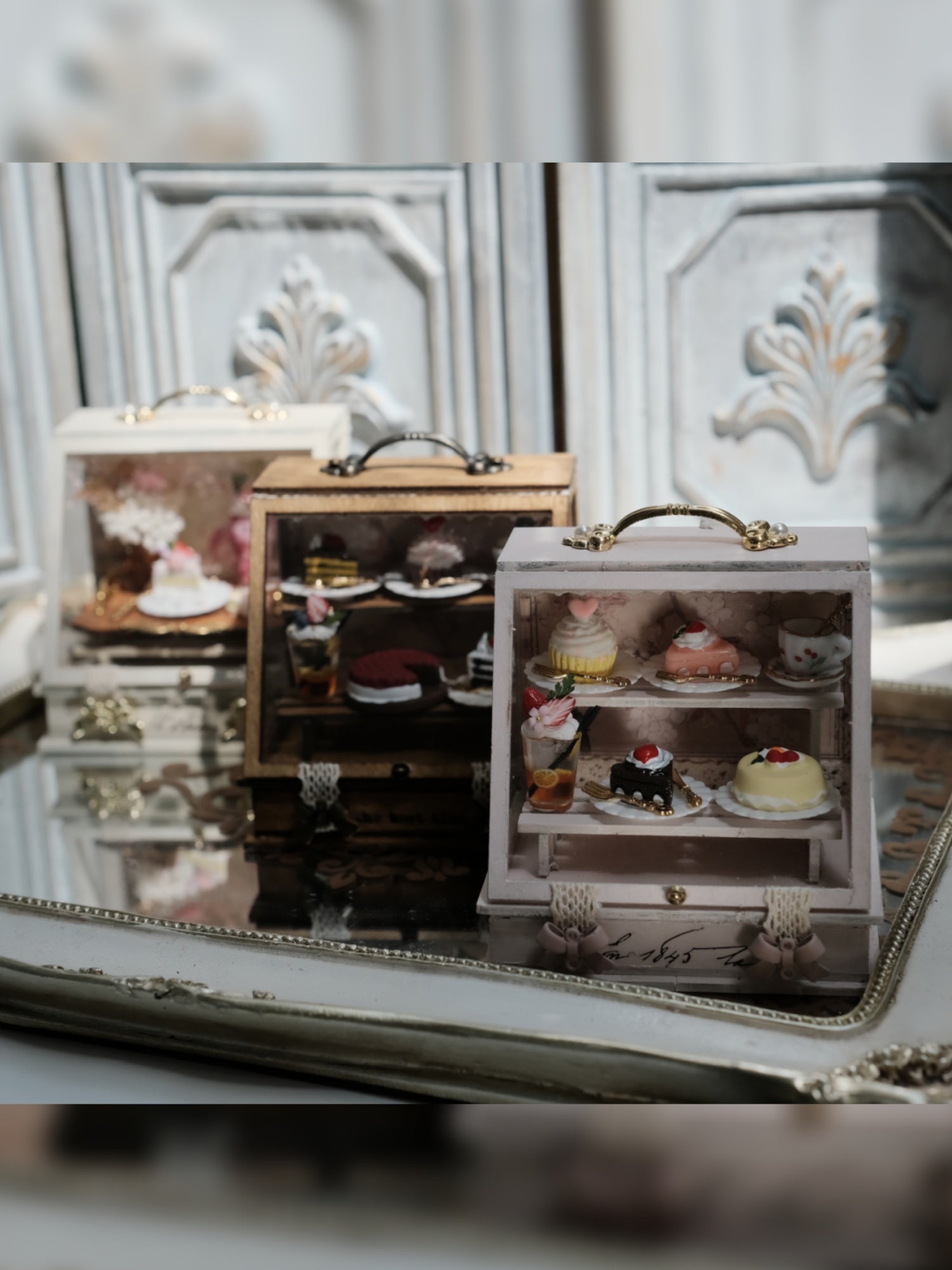 1/6 1/12 Scale Miniature Dollhouse Cake Display Cabinet