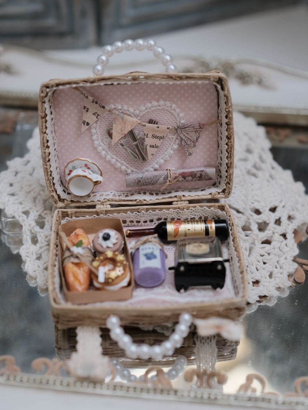 1/6 1/12 Scale Miniature Dollhouse Woven Carry Case