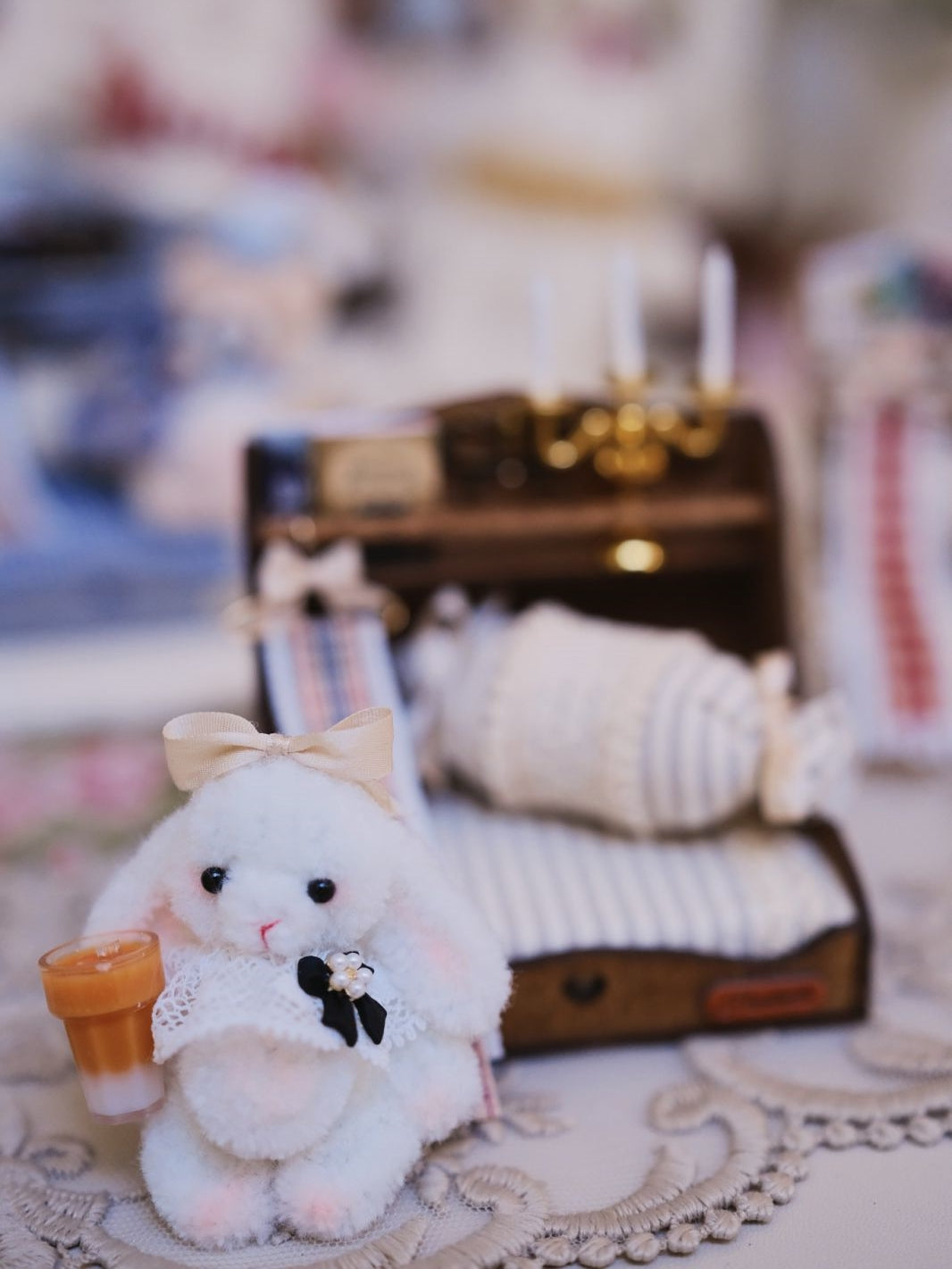 1/6 1/12 Scale Miniature Doll Bed with Plushie & Accessories