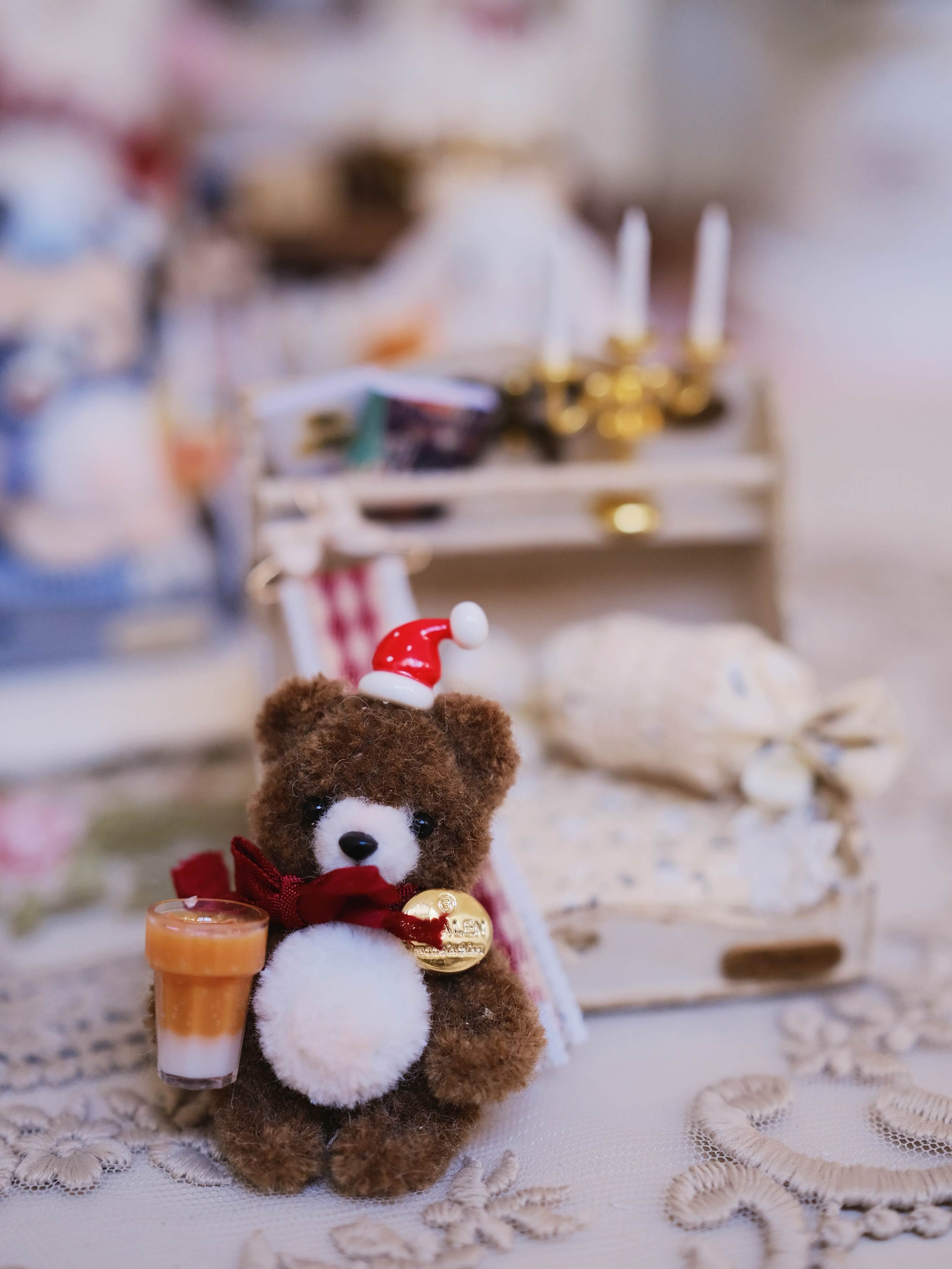 1/6 1/12 Scale Miniature Doll Bed with Plushie & Accessories