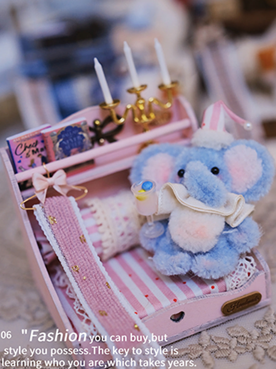 1/6 1/12 Scale Miniature Doll Bed with Plushie & Accessories