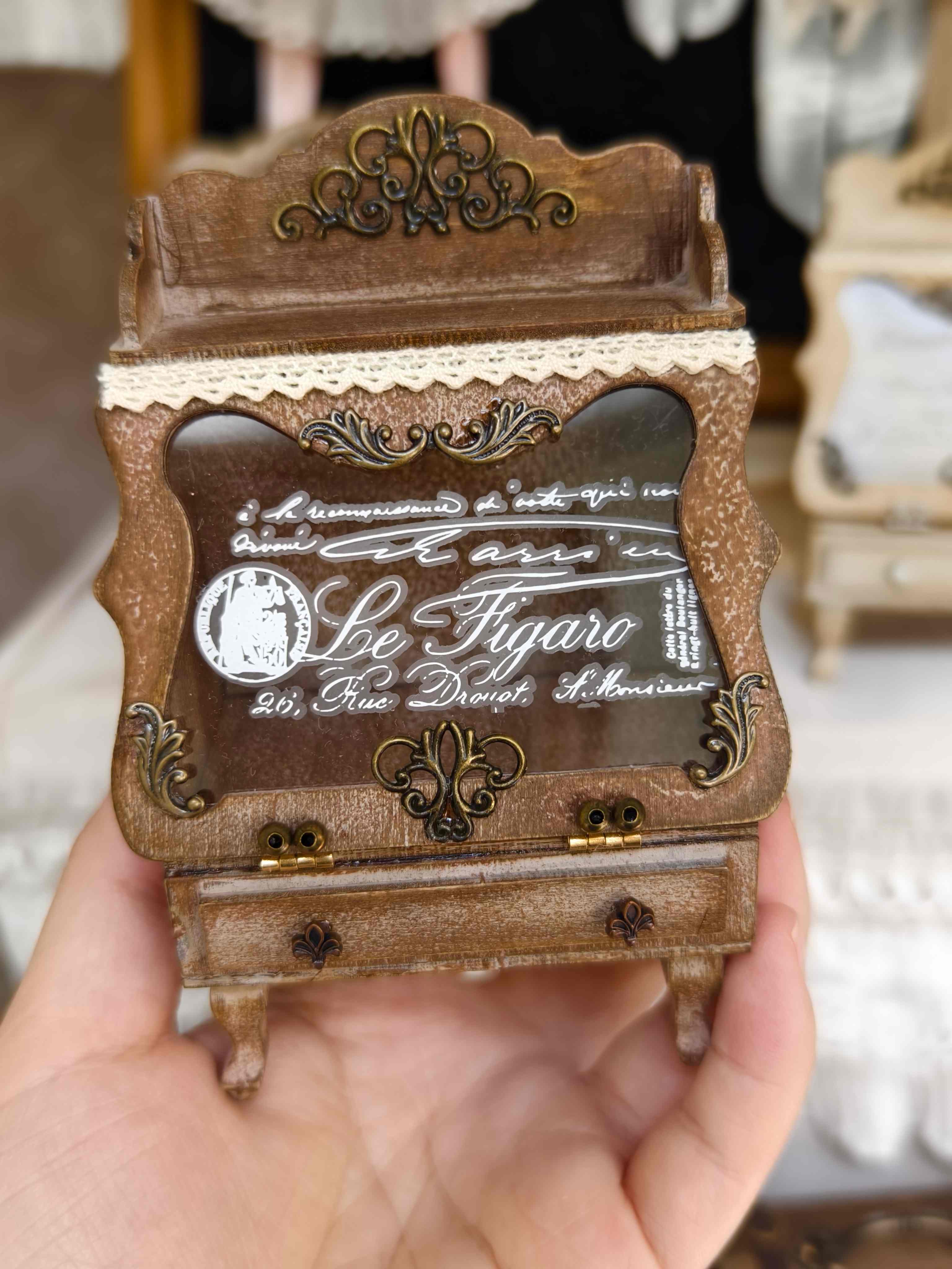 1/6 1/12 Scale Miniature Dollhouse Coffee Display Cabinet with Glass Door