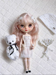 White Pleated Blythe Dress Set On Doll Display | ToastDoll