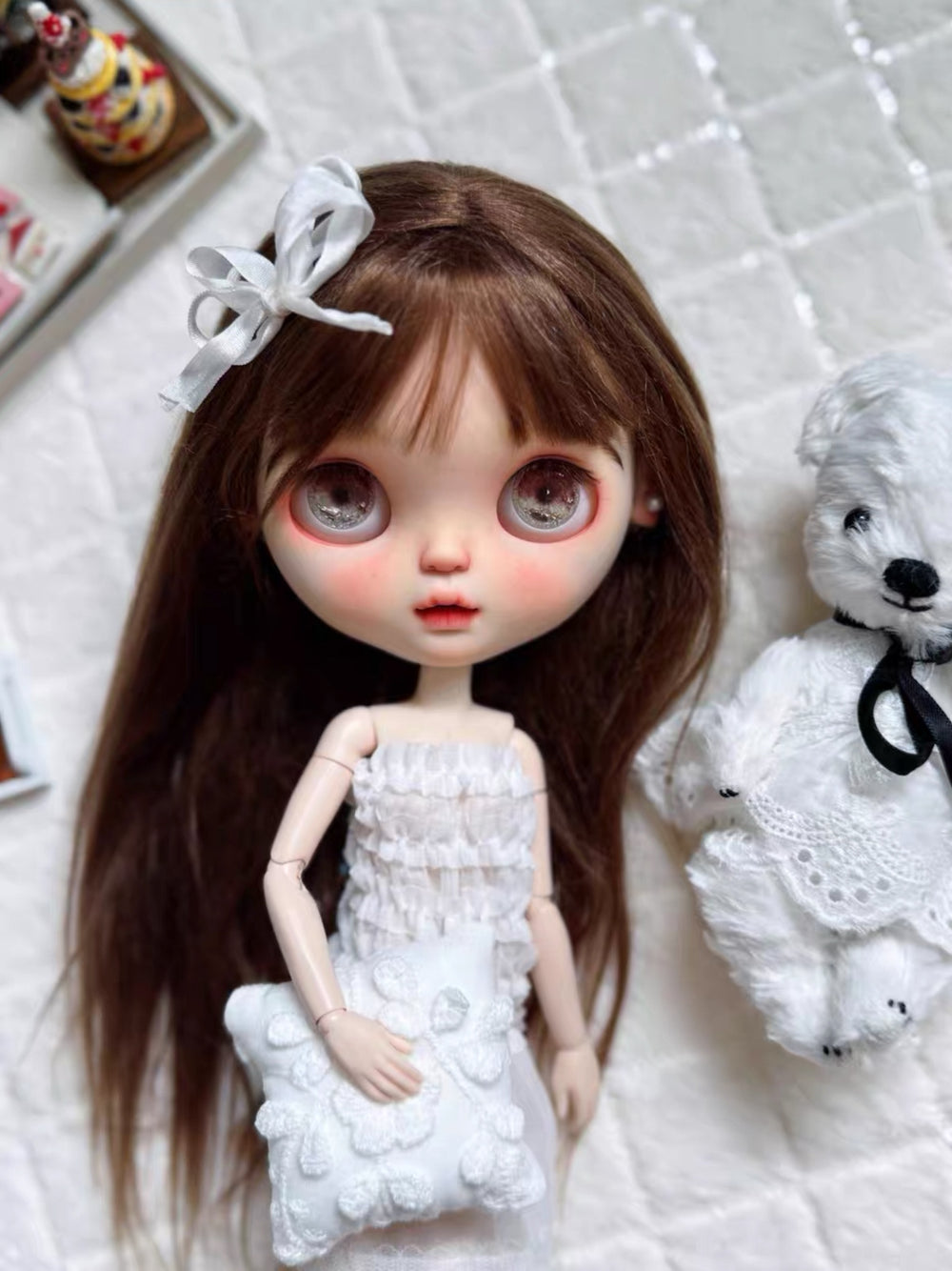 White Pleated Blythe Dress Set Close-up | ToastDoll