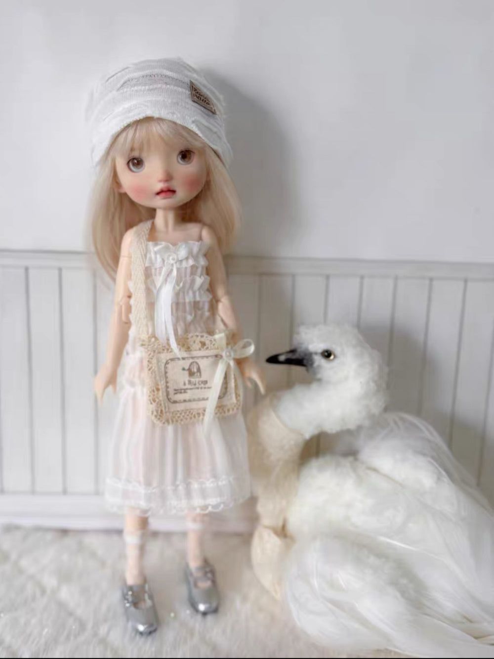 White Pleated Blythe 1/6 BJD Dress Set On Doll Display | ToastDoll