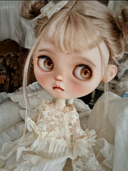 Elegant Silk Lace Blythe BJD Dress Set Close-up | ToastDoll