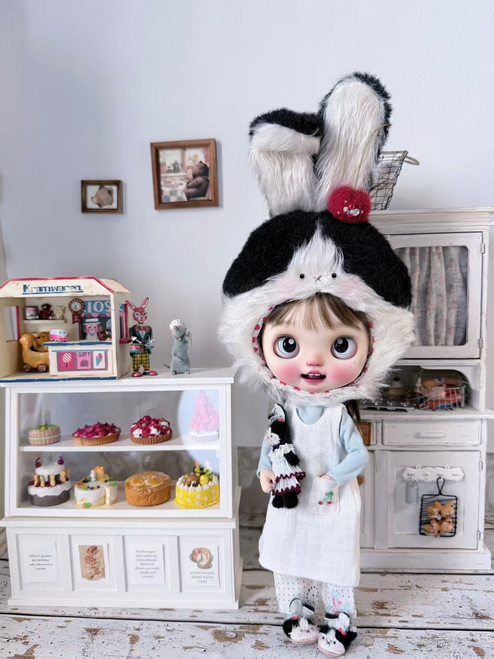 Fluffy Bunny Blythe Black Outfit On Doll Display | ToastDoll
