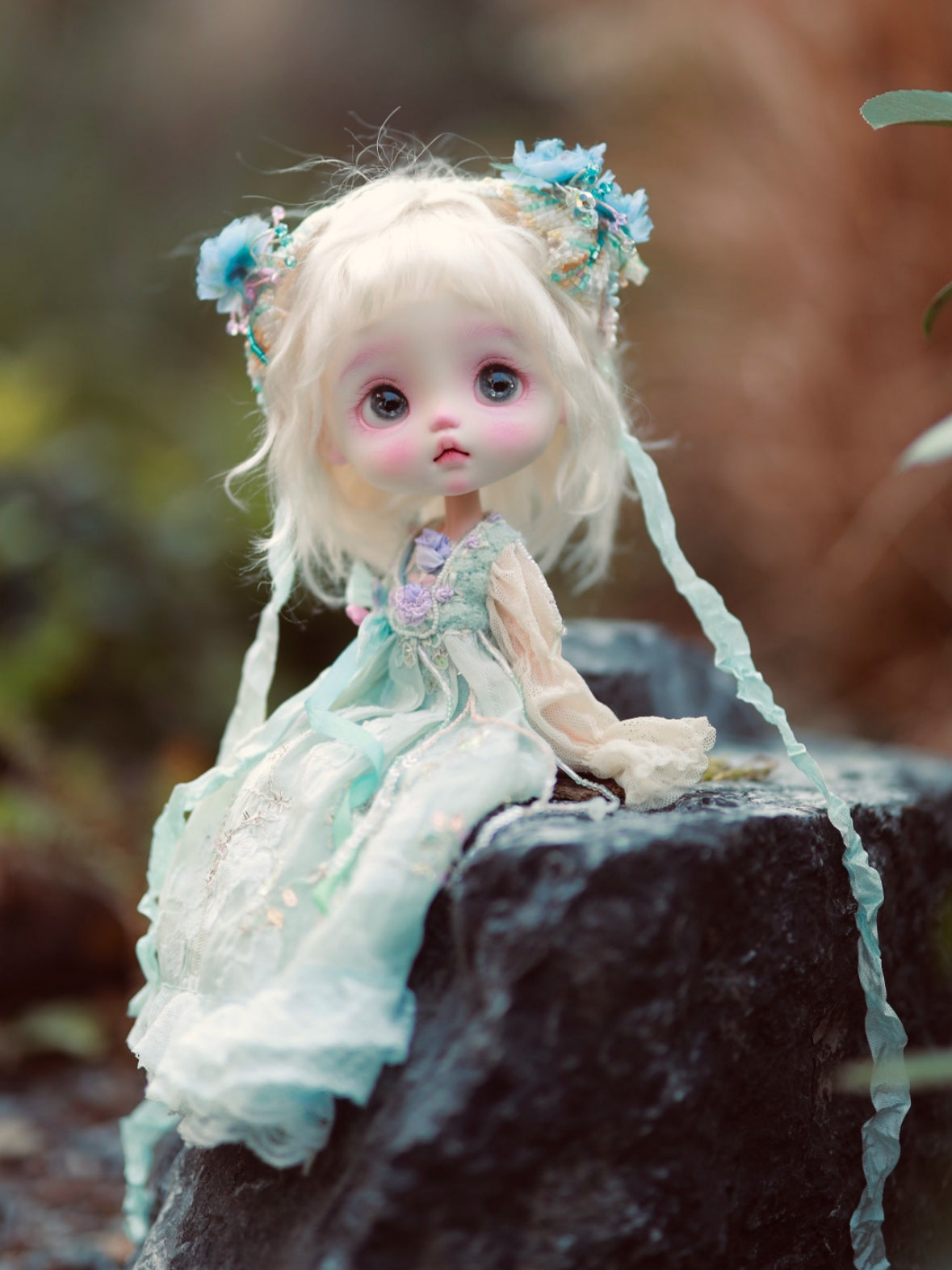French Heavy Embroidered Lace Blythe Outfit Side View | ToastDoll