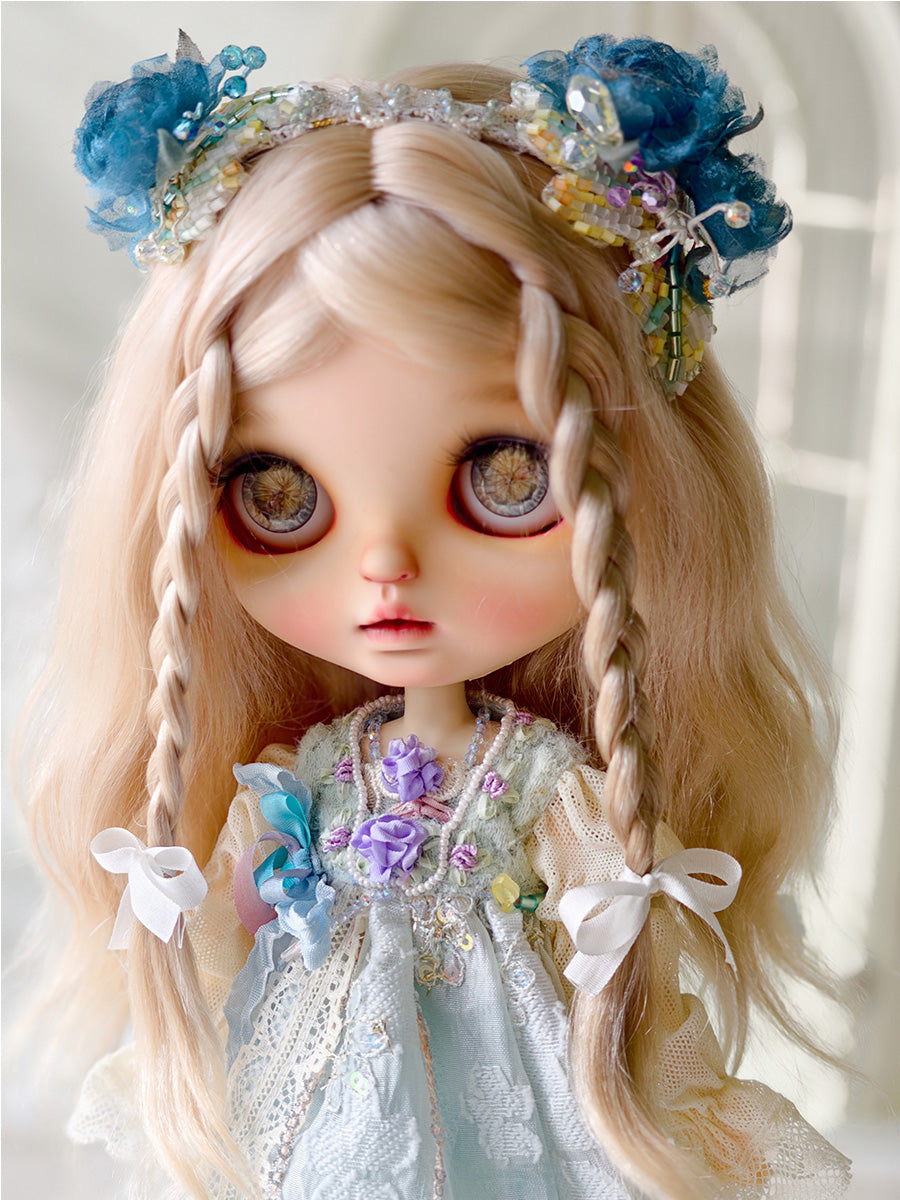French Heavy Embroidered Lace Blythe Outfit Close-up | ToastDoll